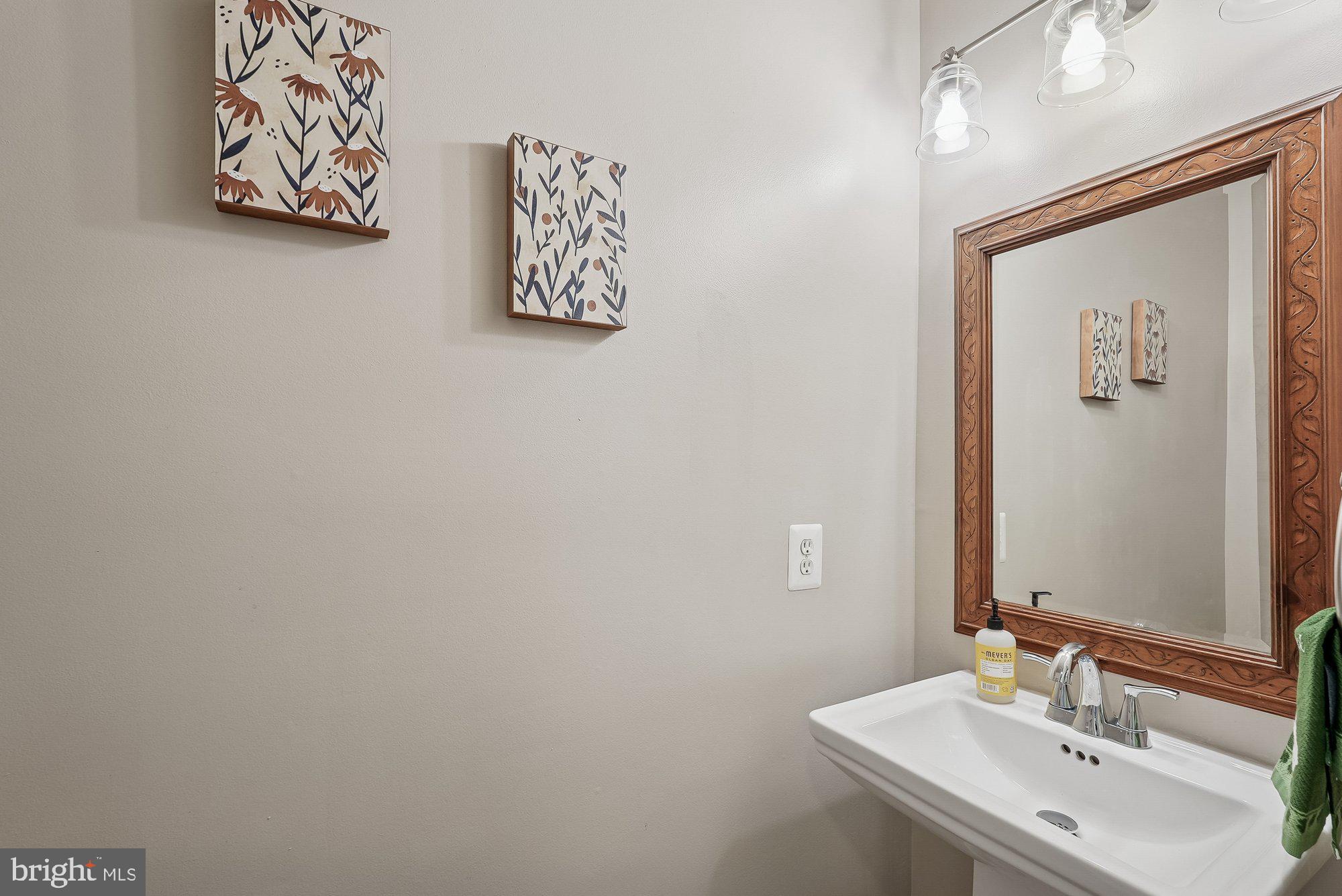 VIRGINIA OAKS - Residential