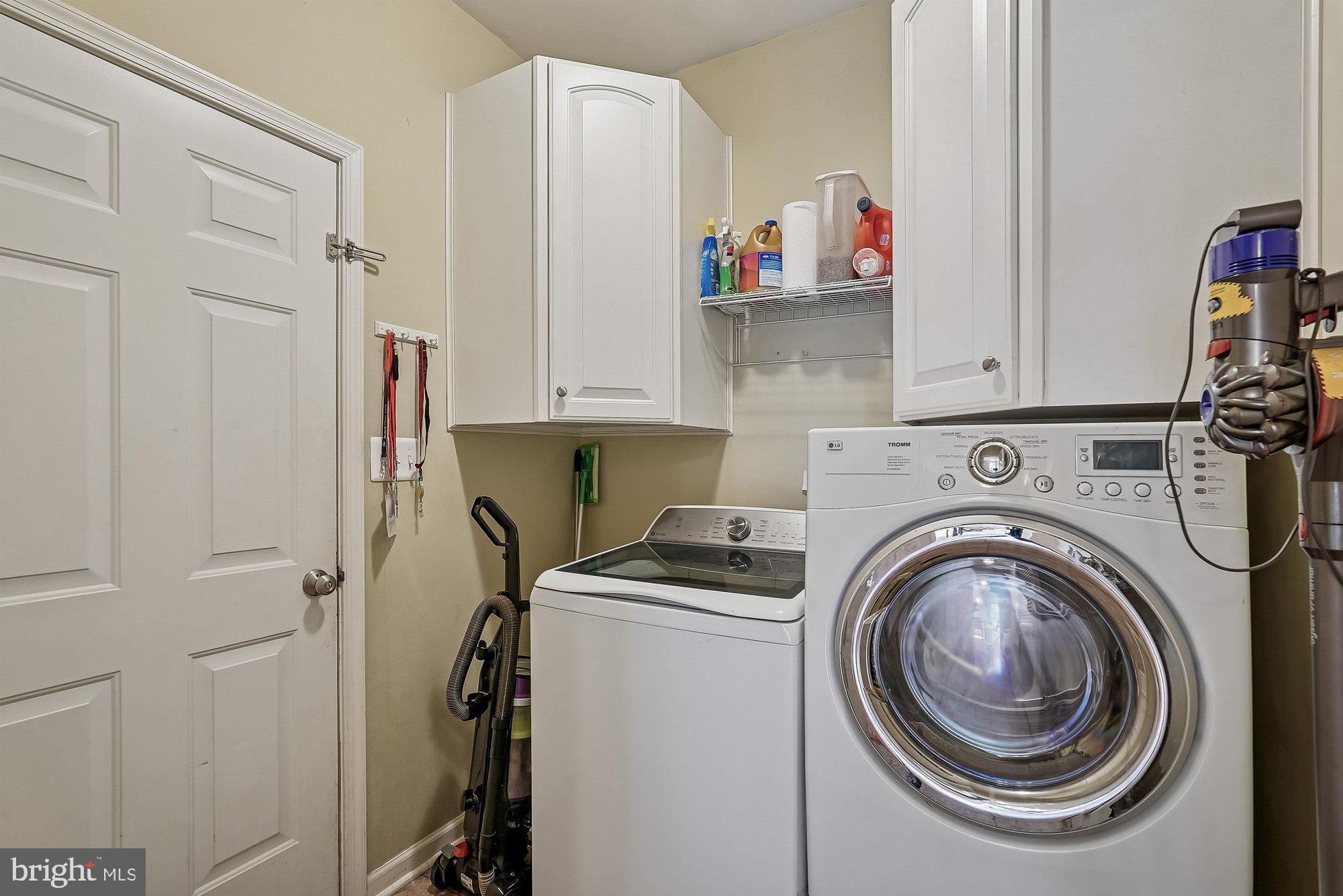 VIRGINIA OAKS - Residential