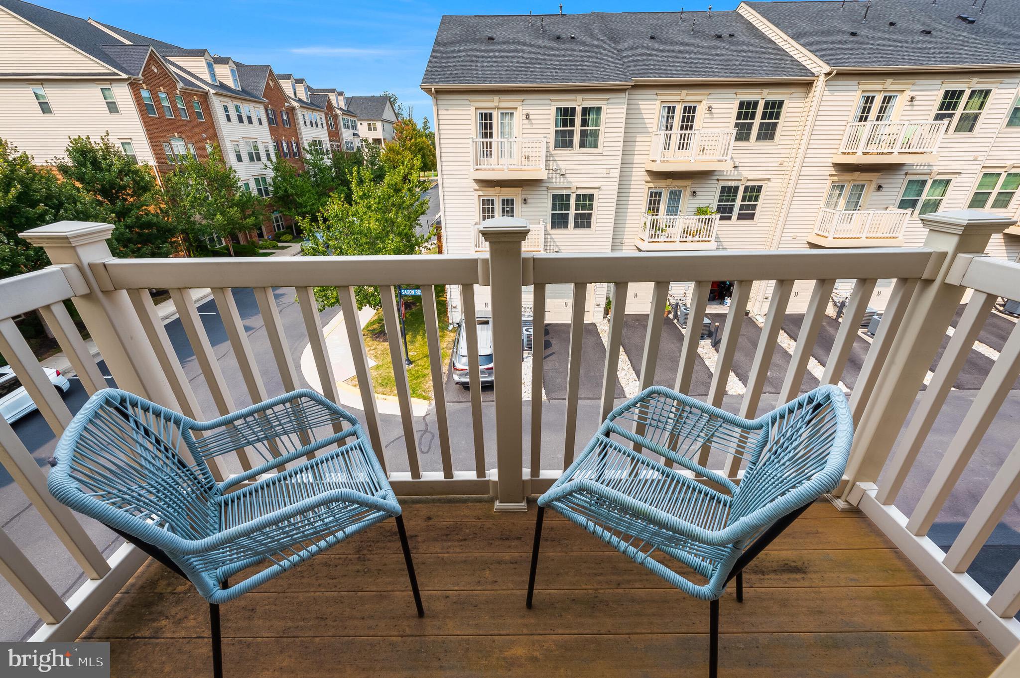 VIRGINIA MANOR - Residential Lease