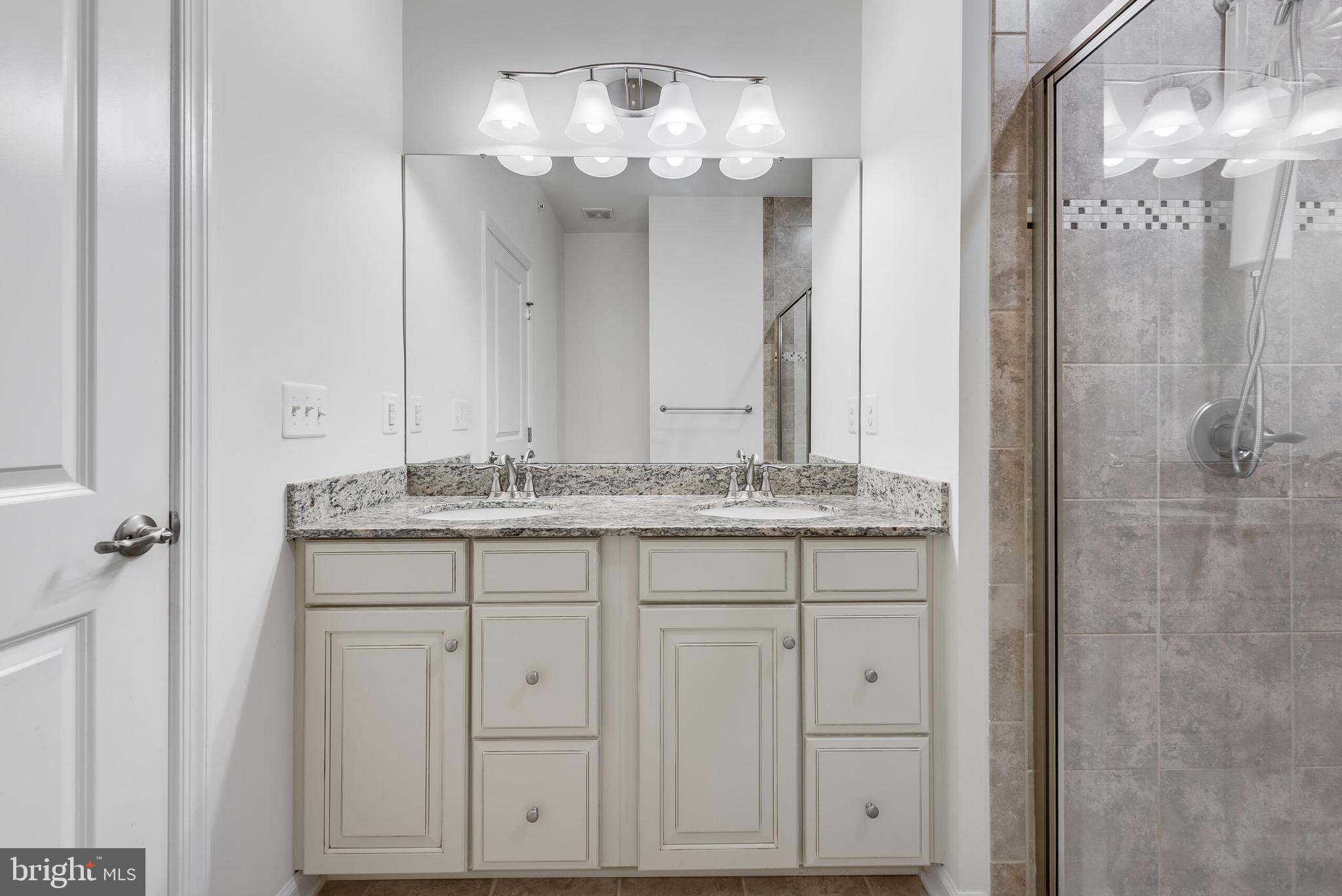 VIRGINIA MANOR - Residential Lease