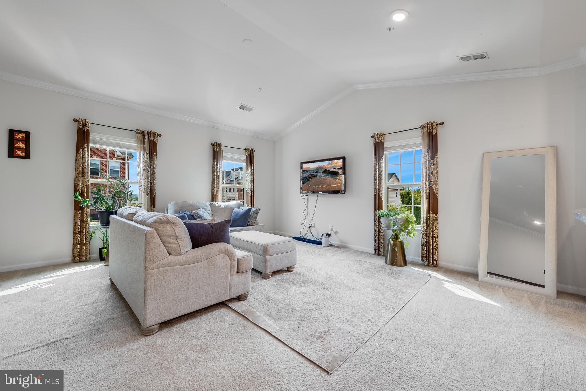 VIRGINIA MANOR - Residential Lease