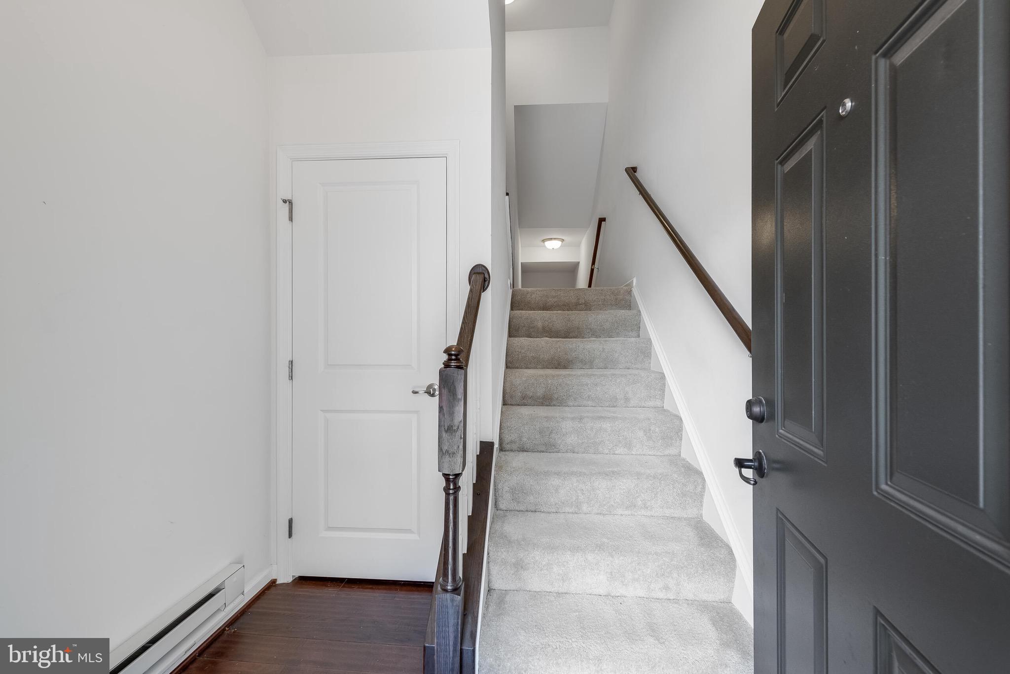 VIRGINIA MANOR - Residential Lease