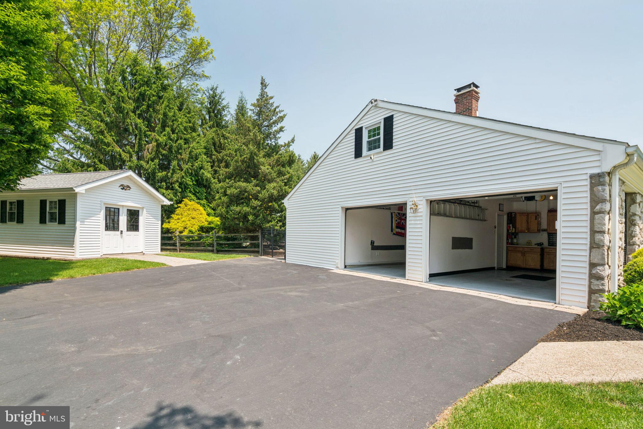 HUNTERS RUN - Residential