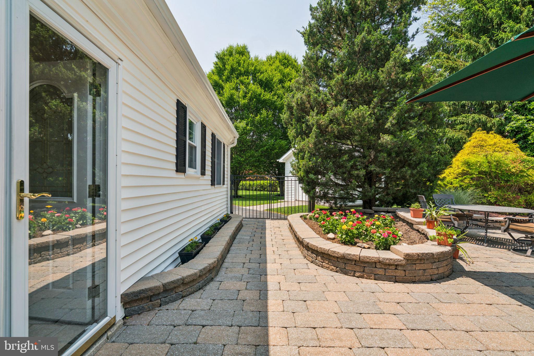 HUNTERS RUN - Residential