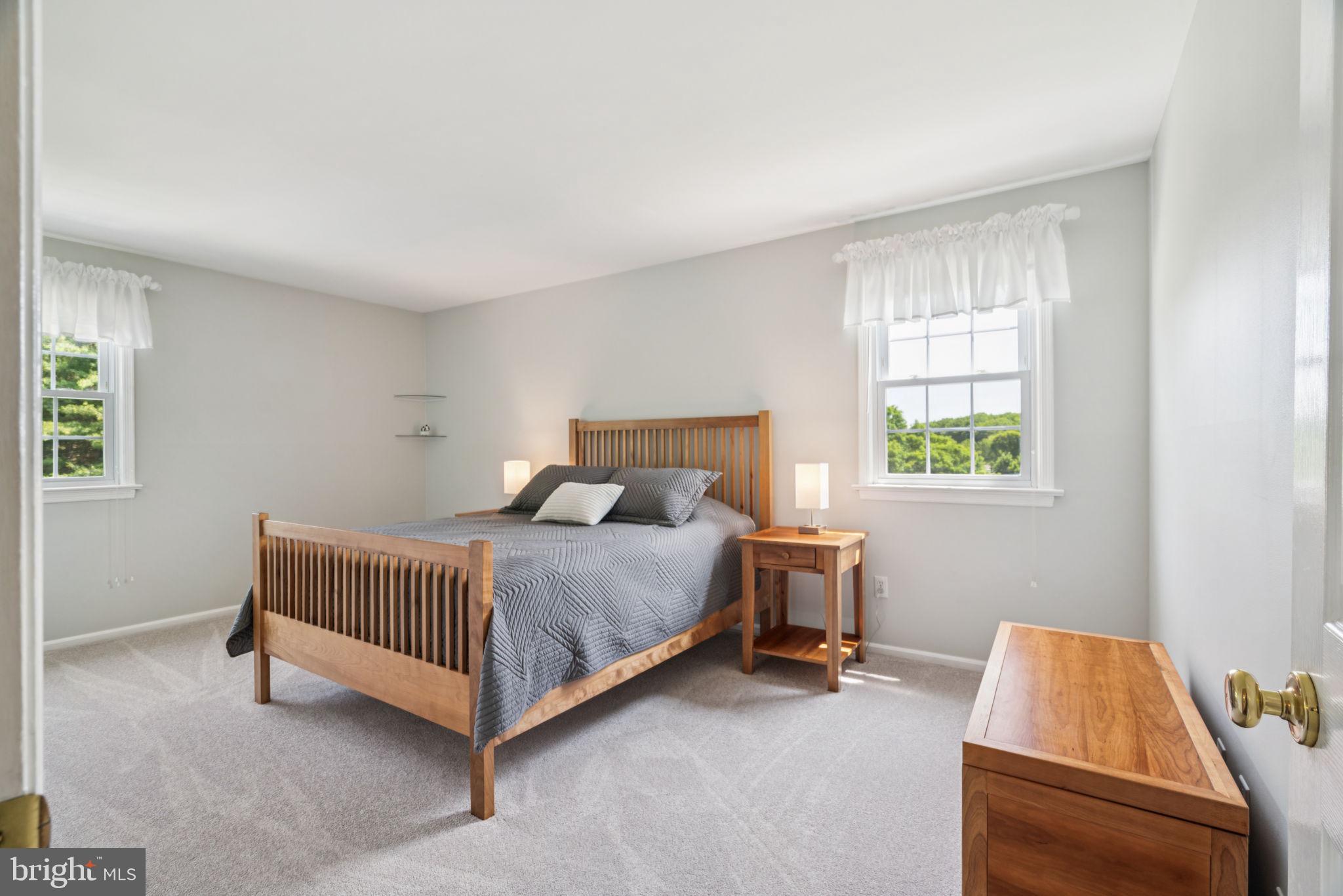 HUNTERS RUN - Residential