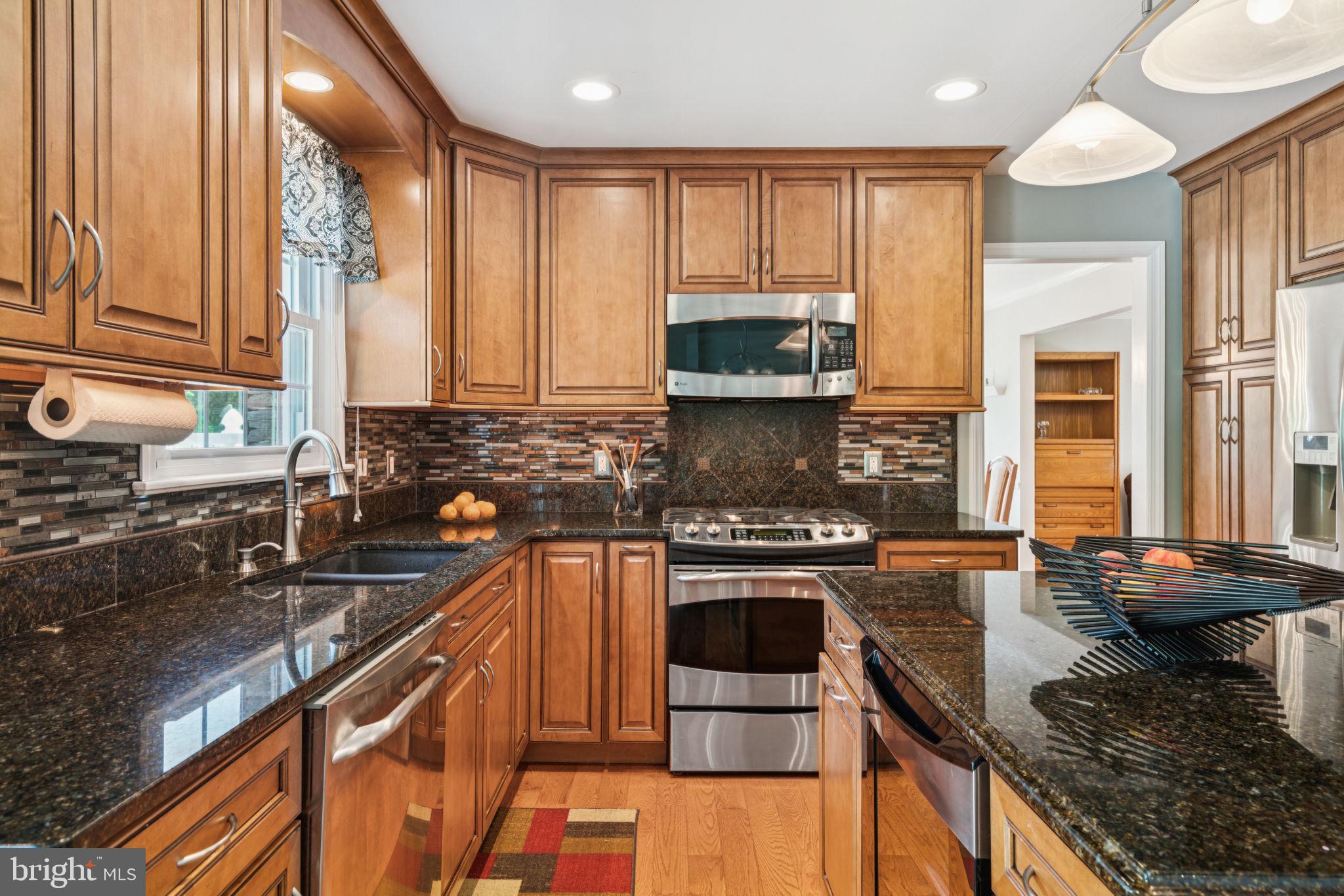 HUNTERS RUN - Residential