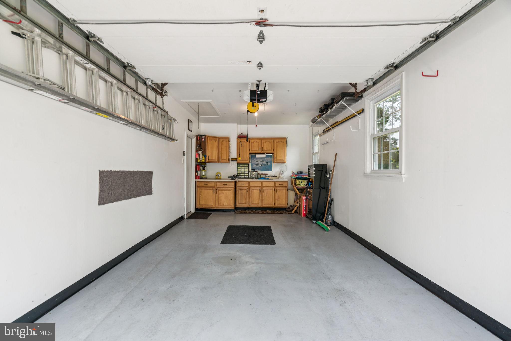 HUNTERS RUN - Residential