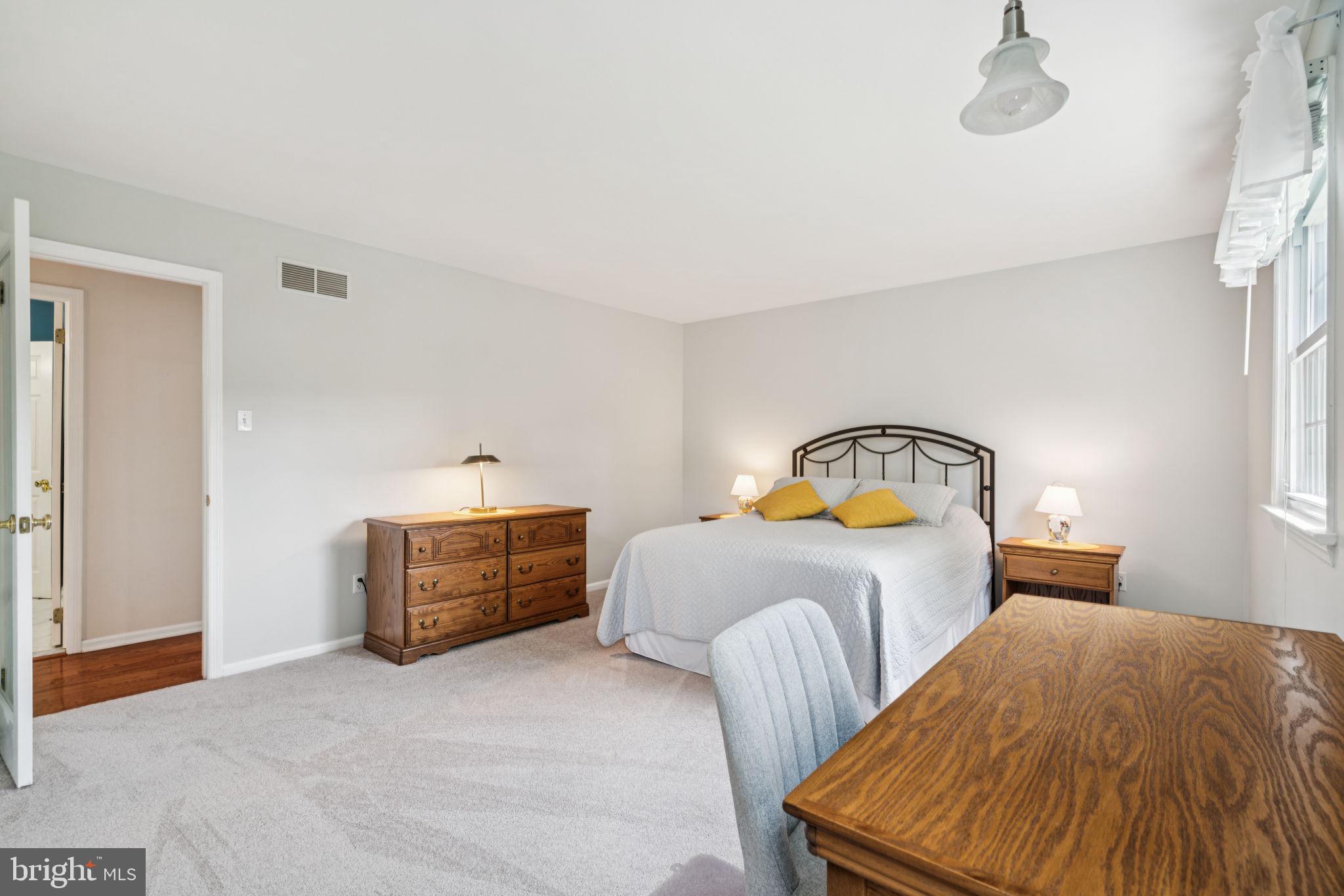 HUNTERS RUN - Residential