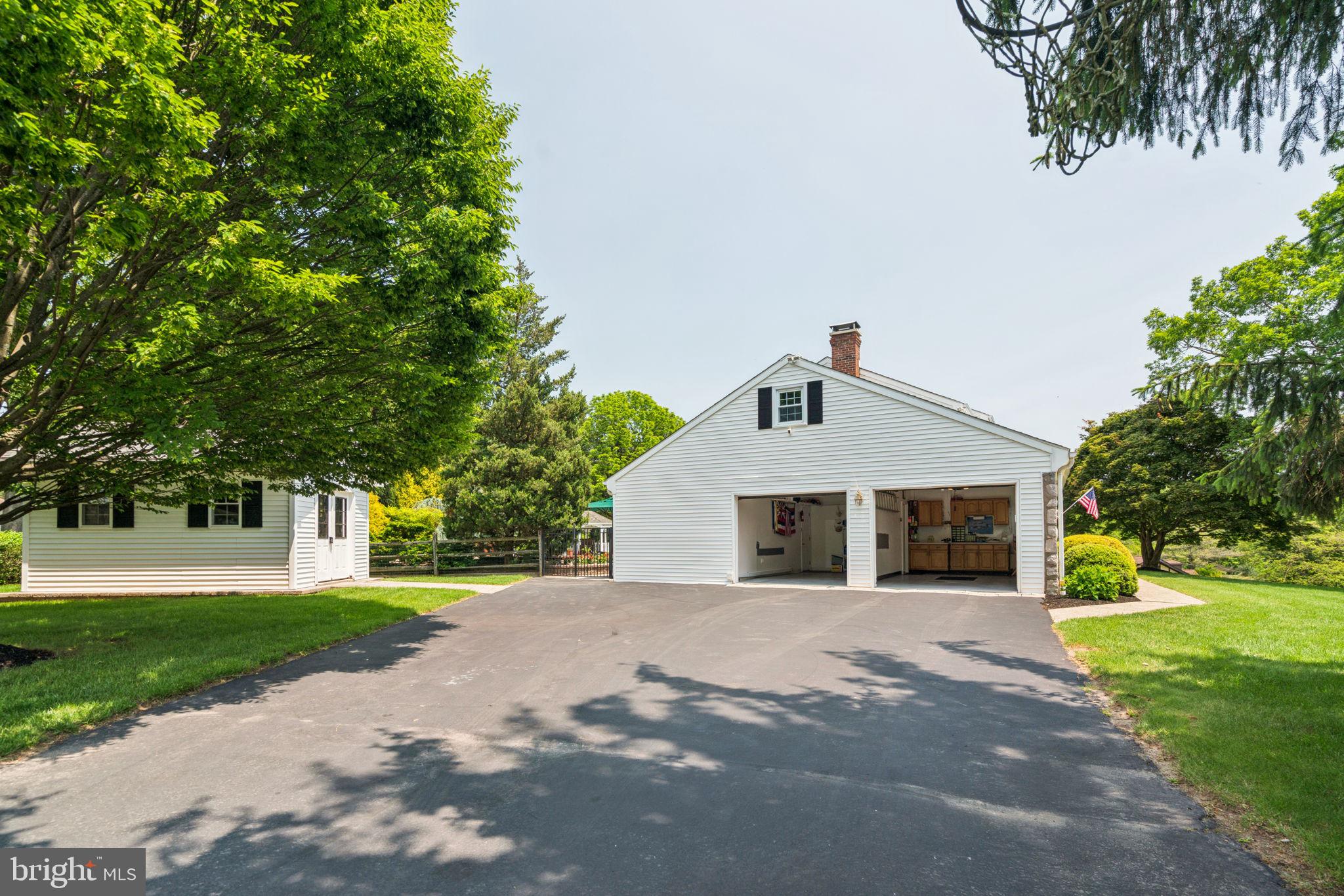 HUNTERS RUN - Residential