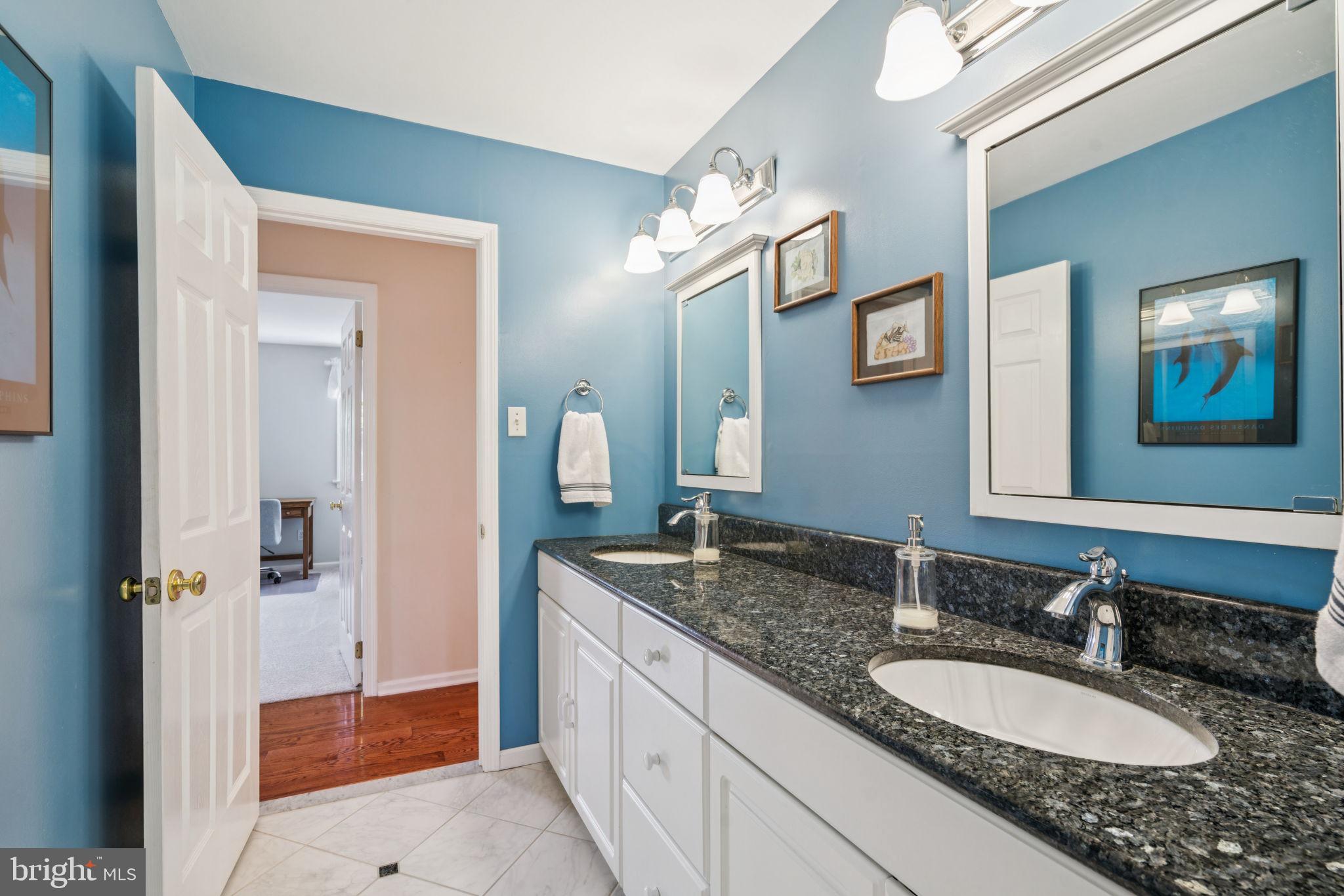 HUNTERS RUN - Residential