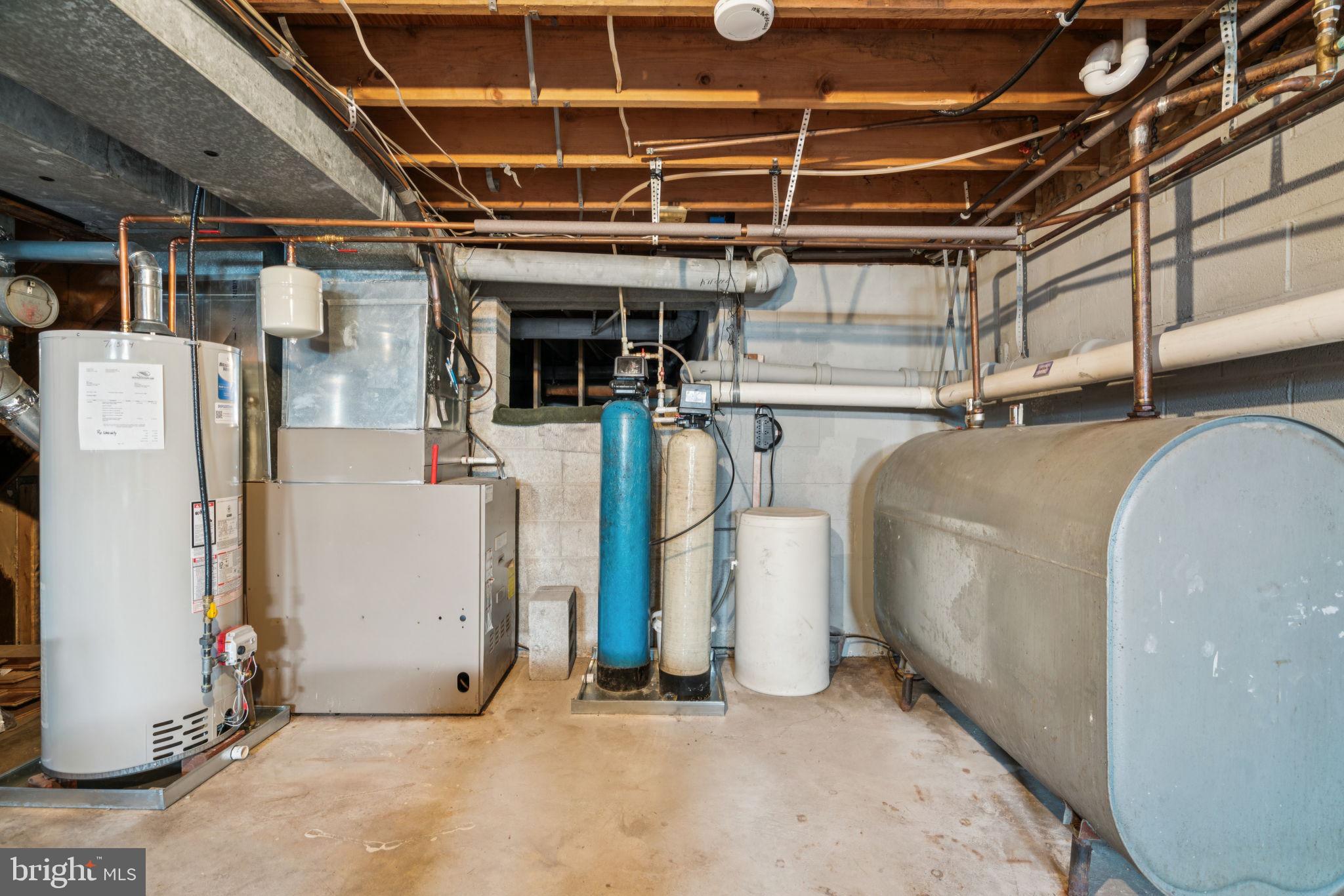 HUNTERS RUN - Residential