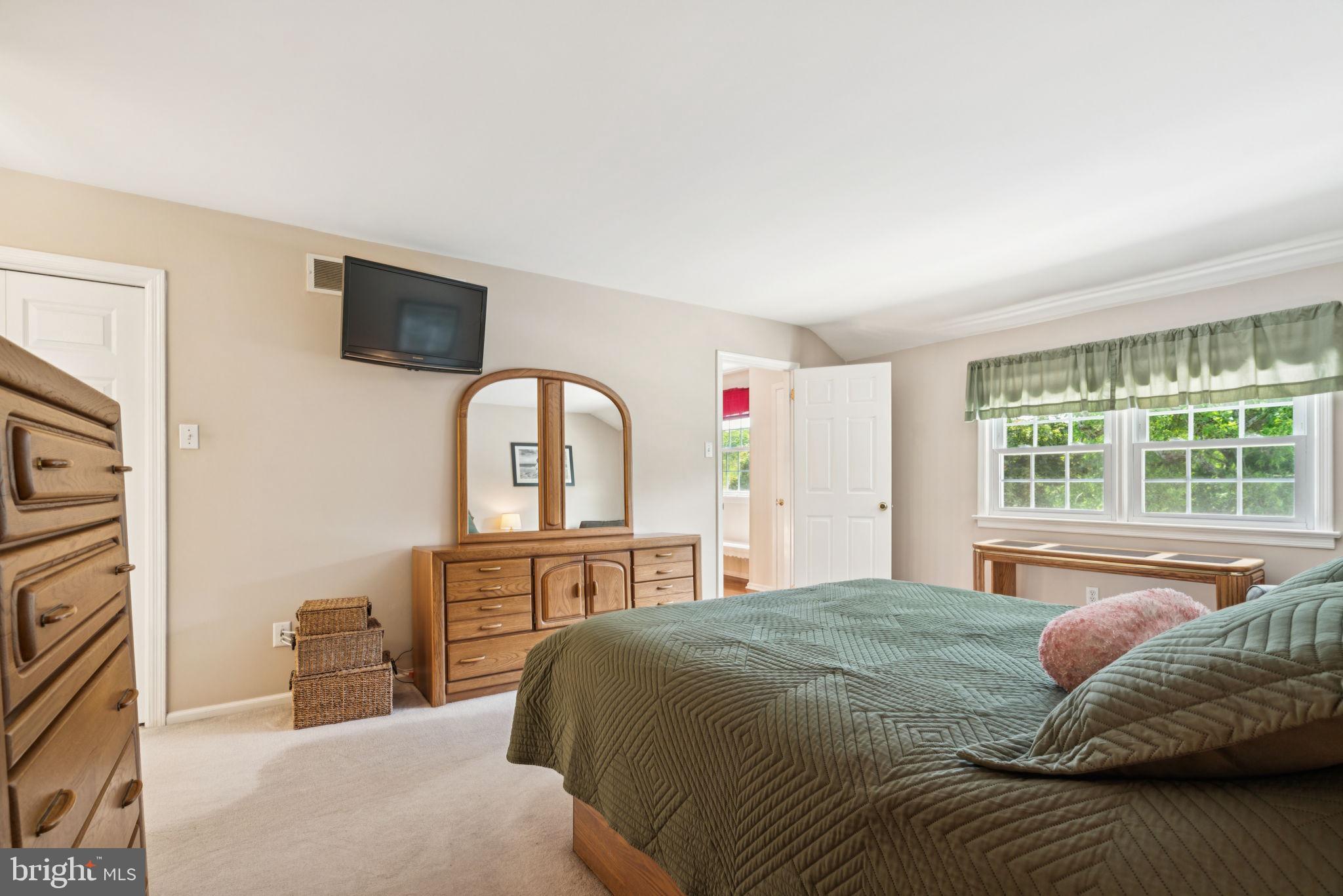 HUNTERS RUN - Residential