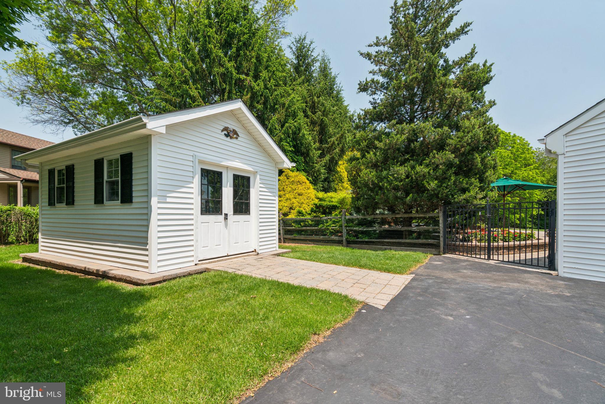 HUNTERS RUN - Residential