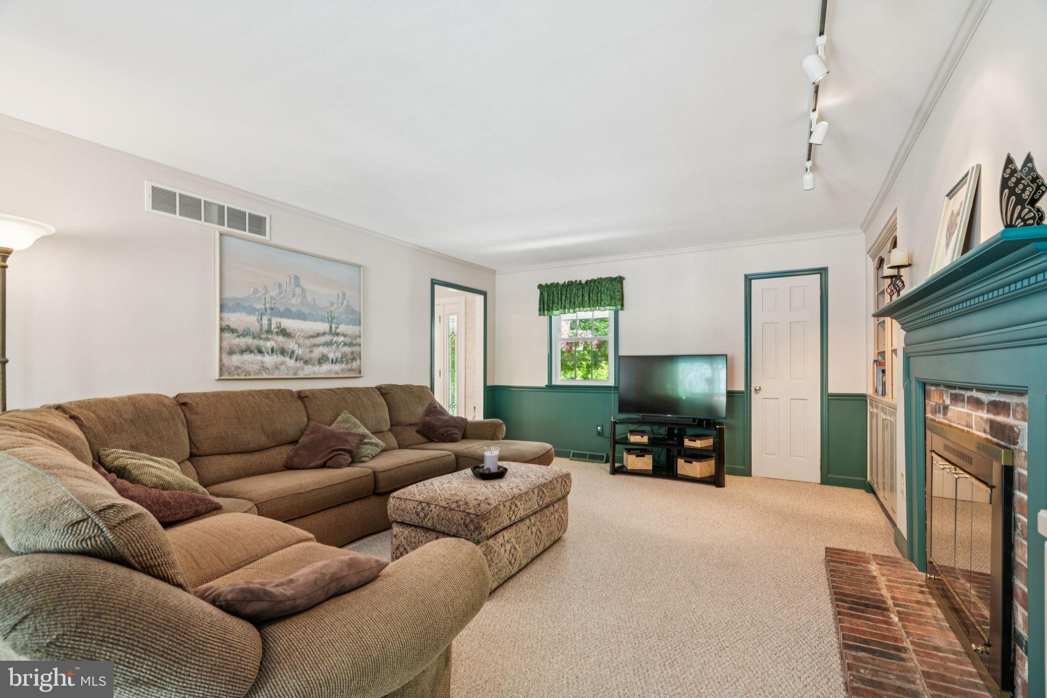 HUNTERS RUN - Residential