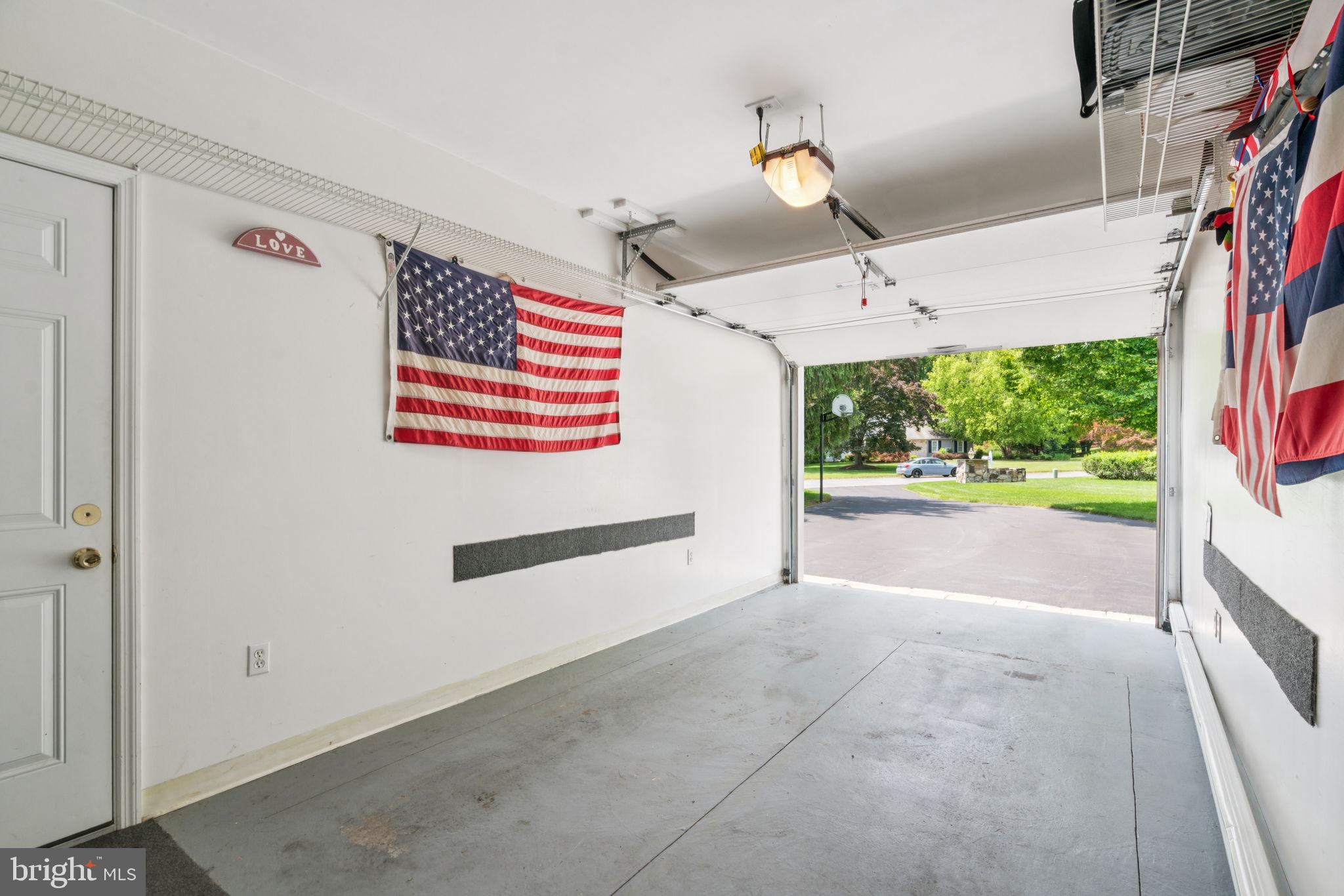 HUNTERS RUN - Residential