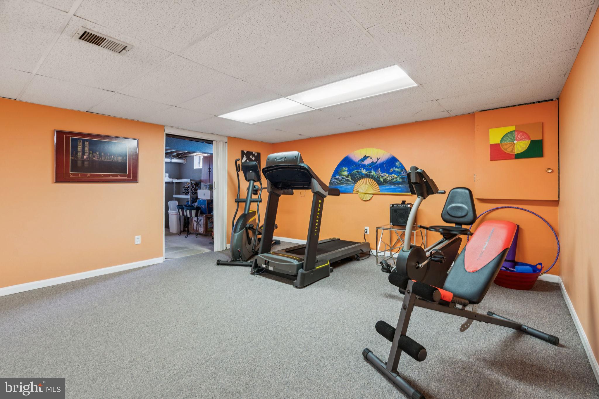 HUNTERS RUN - Residential