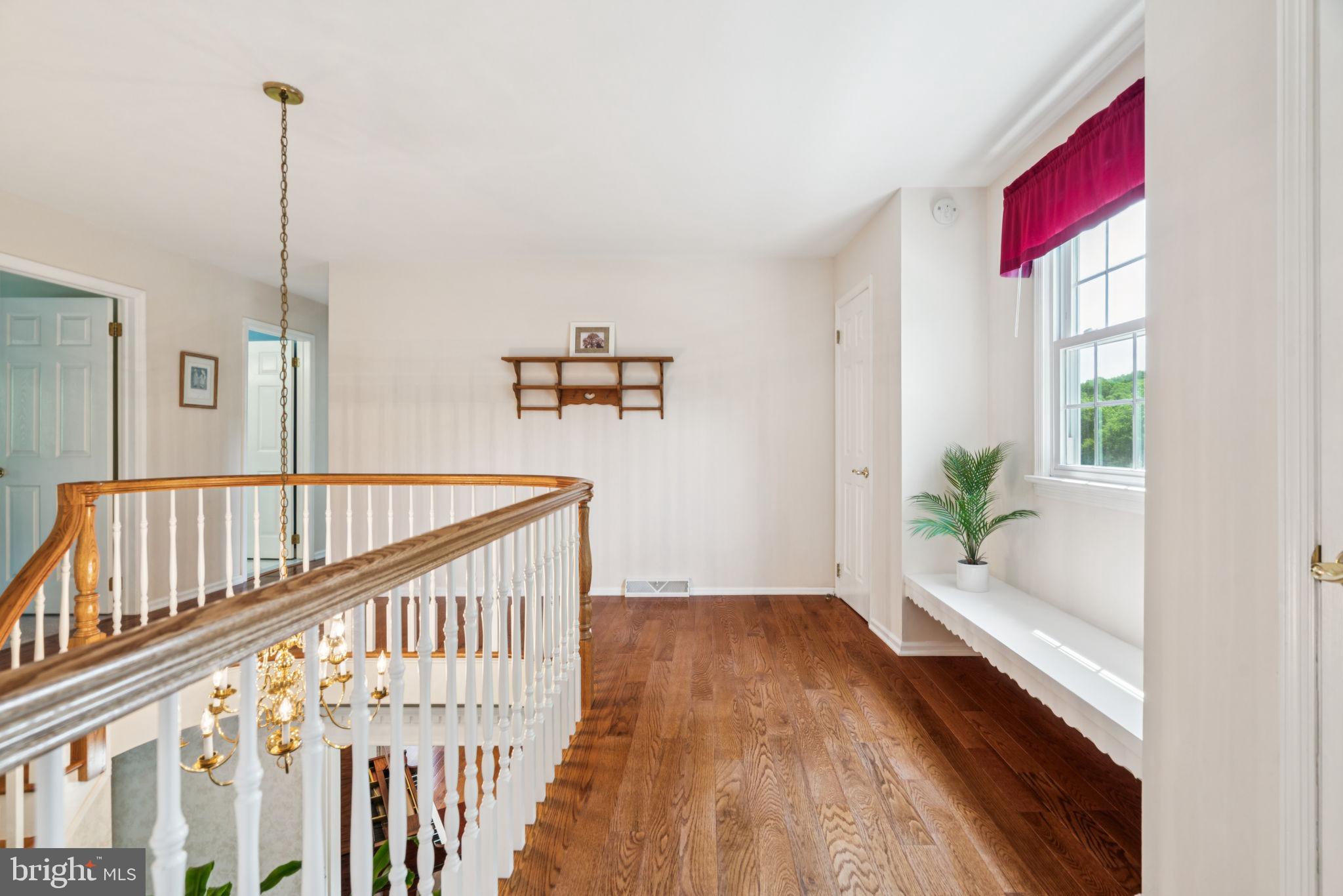 HUNTERS RUN - Residential