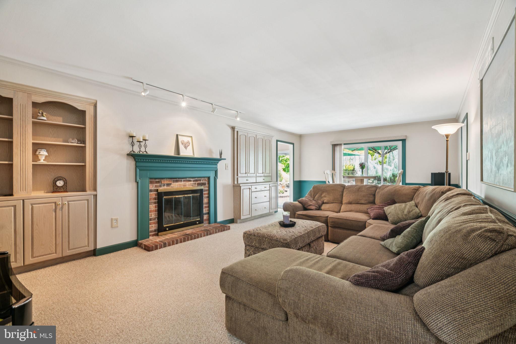 HUNTERS RUN - Residential