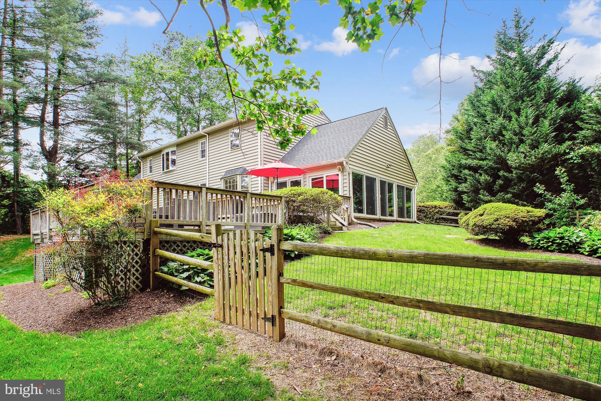 LOCUST HILL - Residential