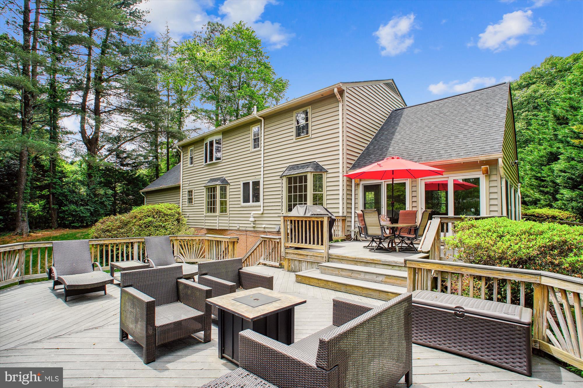 LOCUST HILL - Residential