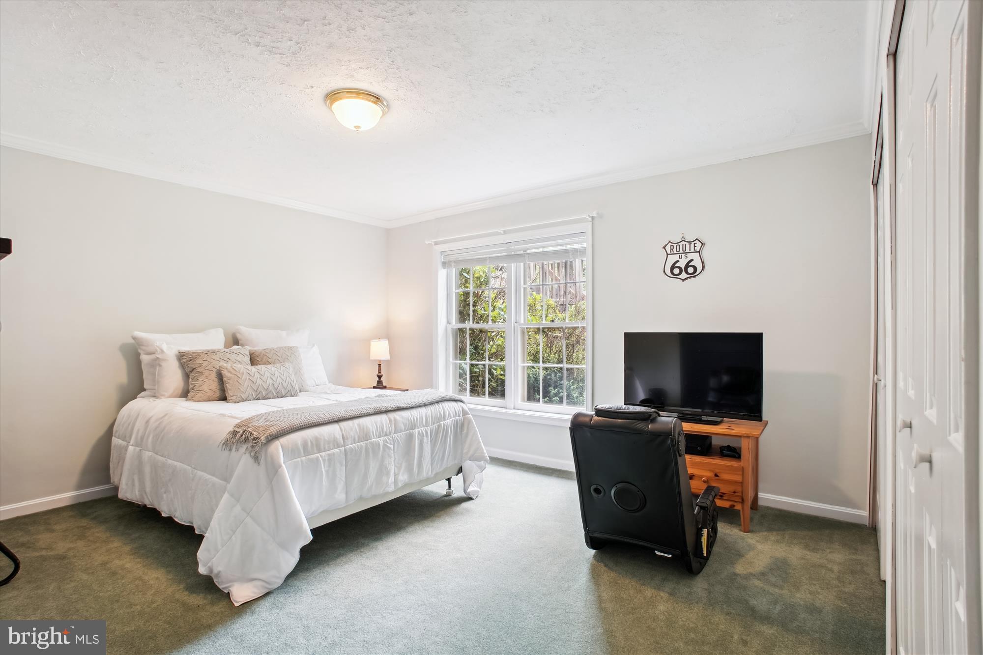 LOCUST HILL - Residential