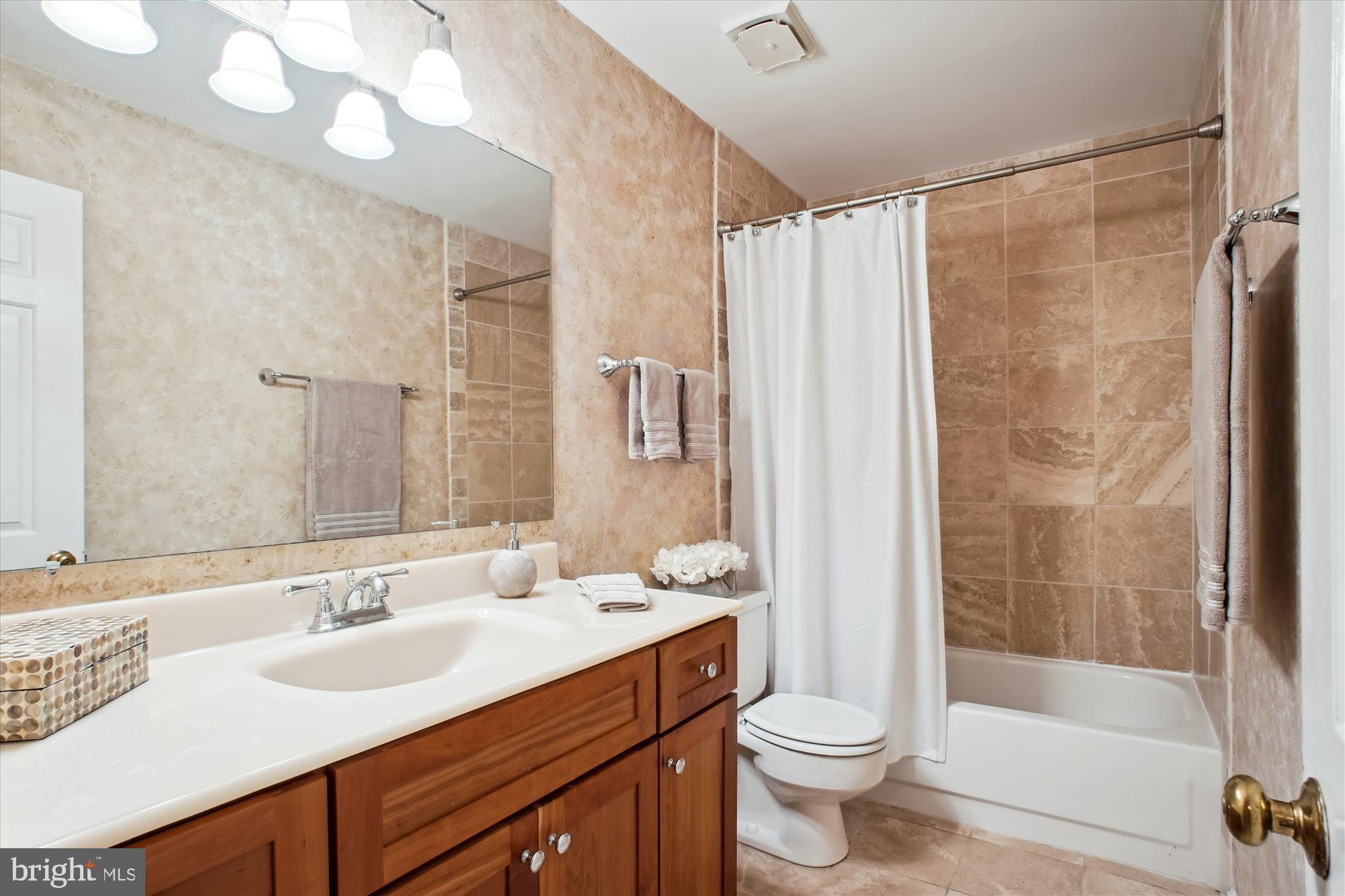 LOCUST HILL - Residential