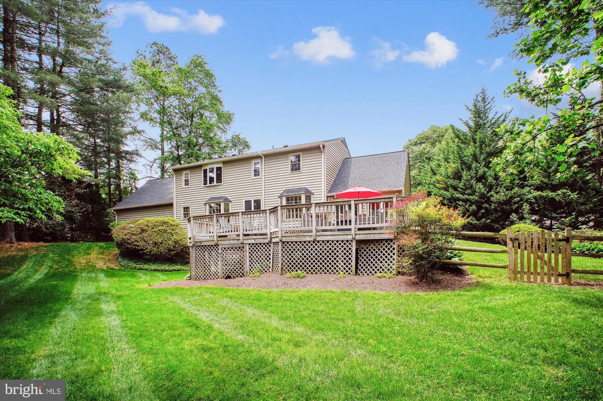 LOCUST HILL - Residential