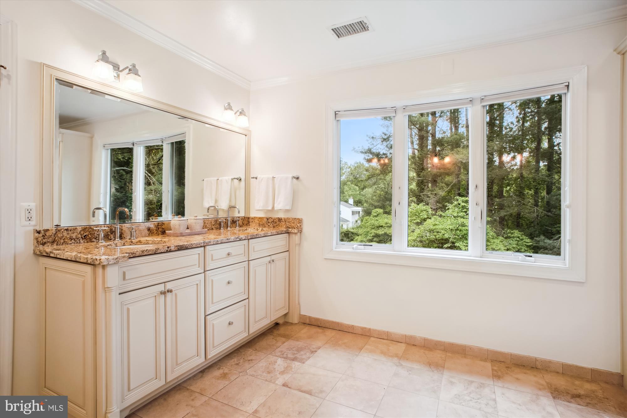 LOCUST HILL - Residential