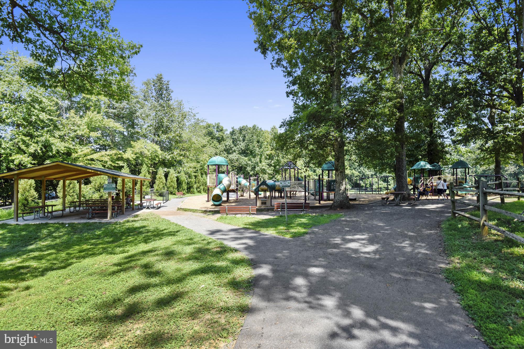 LOCUST HILL - Residential