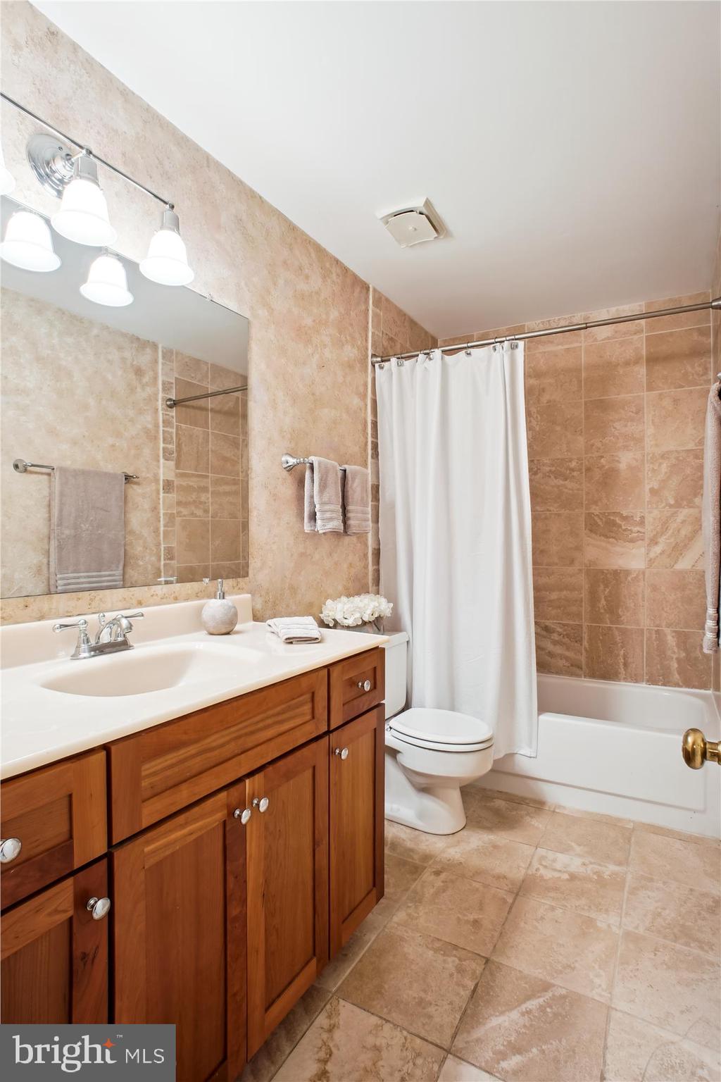 LOCUST HILL - Residential