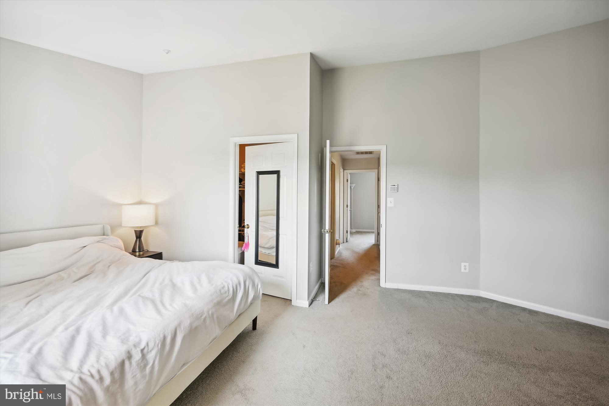 RIDGE COMMONS - Residential Lease