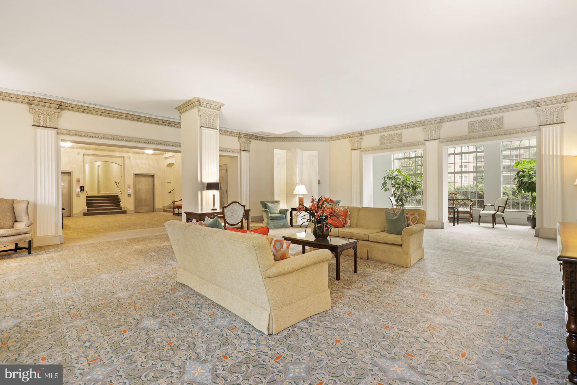 3900 CATHEDRAL AVENUE NW 805A