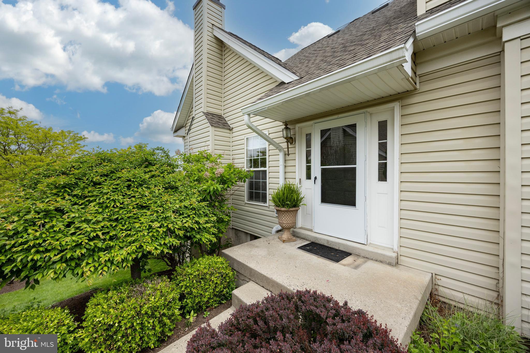 223 SILVERBELL COURT
