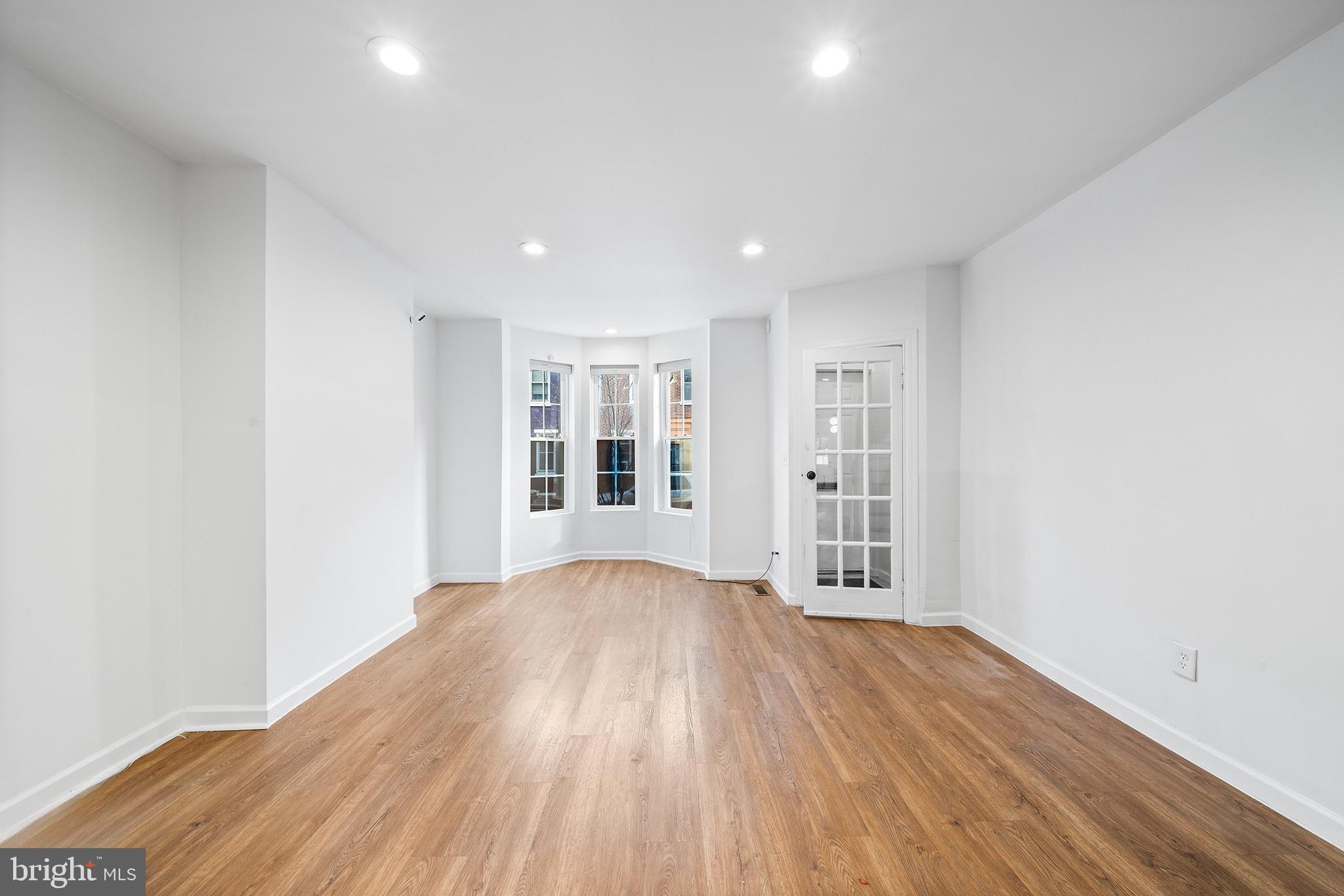EAST KENSINGTON - Residential Lease