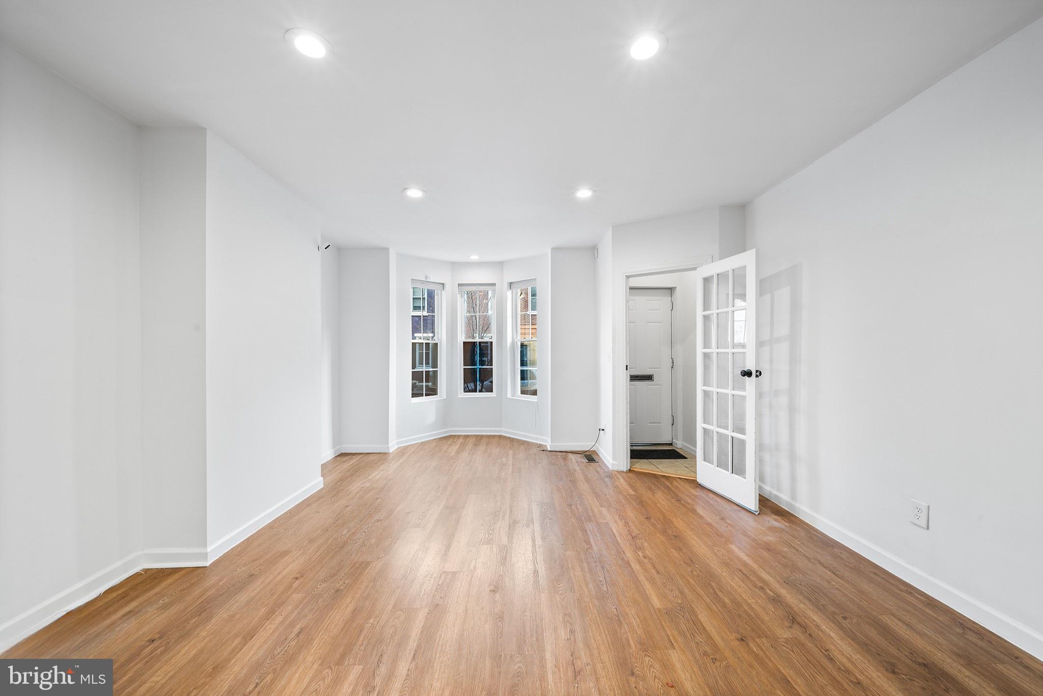 EAST KENSINGTON - Residential Lease