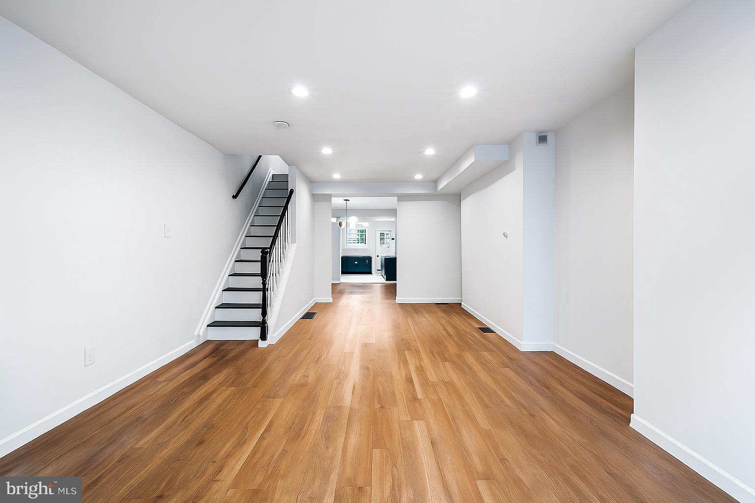 EAST KENSINGTON - Residential Lease