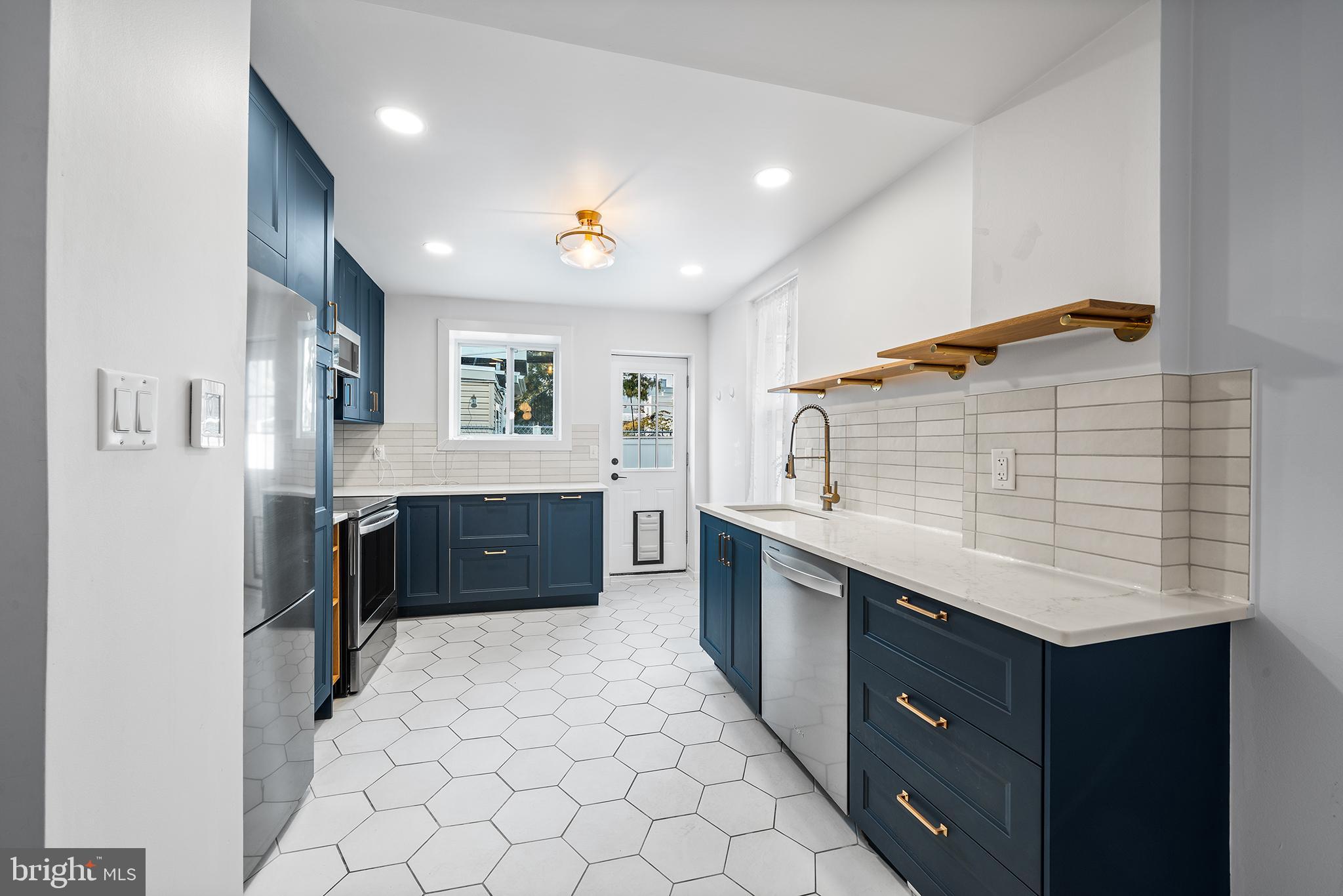 EAST KENSINGTON - Residential Lease