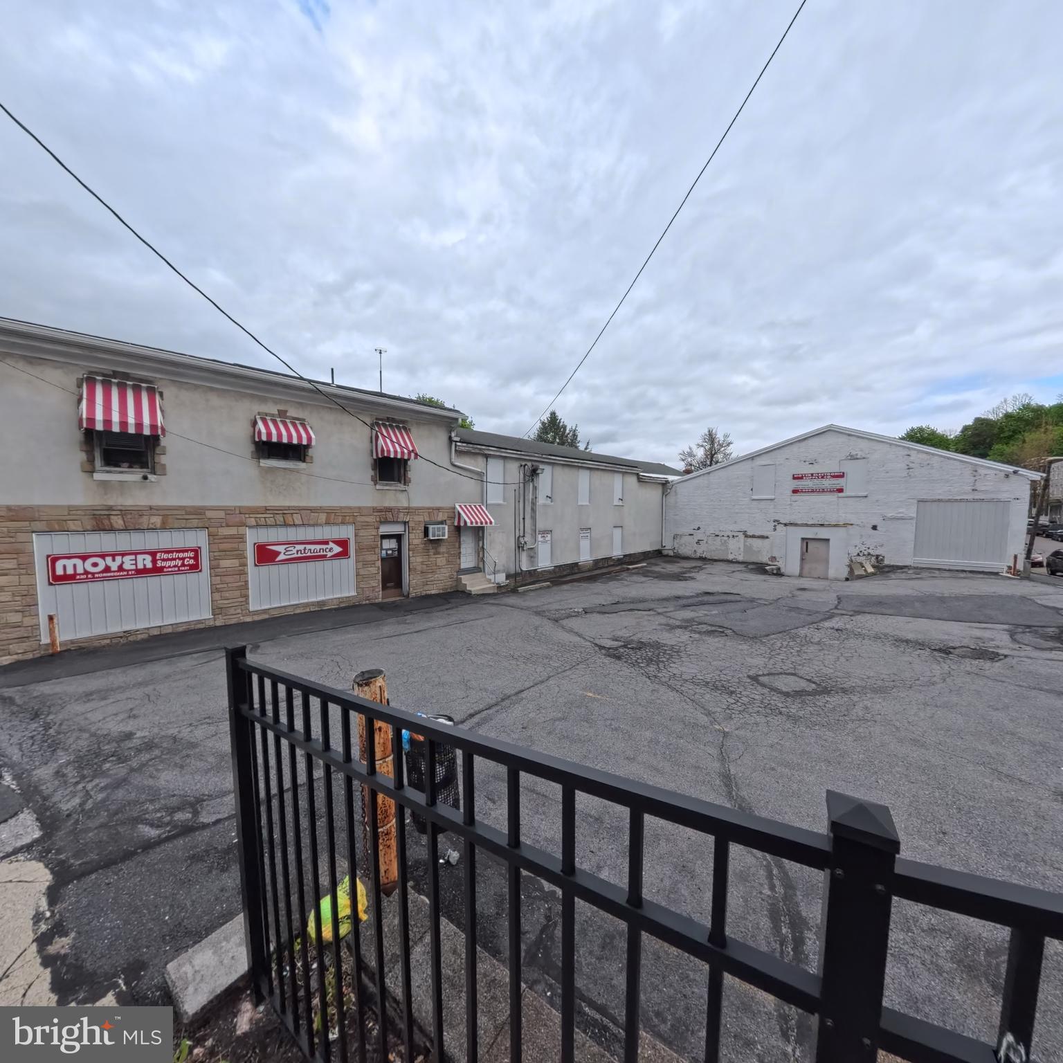 330 E NORWEGIAN STREET