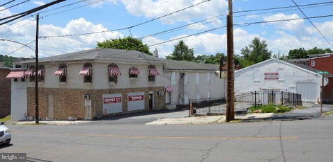 Photo of 330 E Norwegian Street, POTTSVILLE, PA 17901 (MLS # PASK2026796)