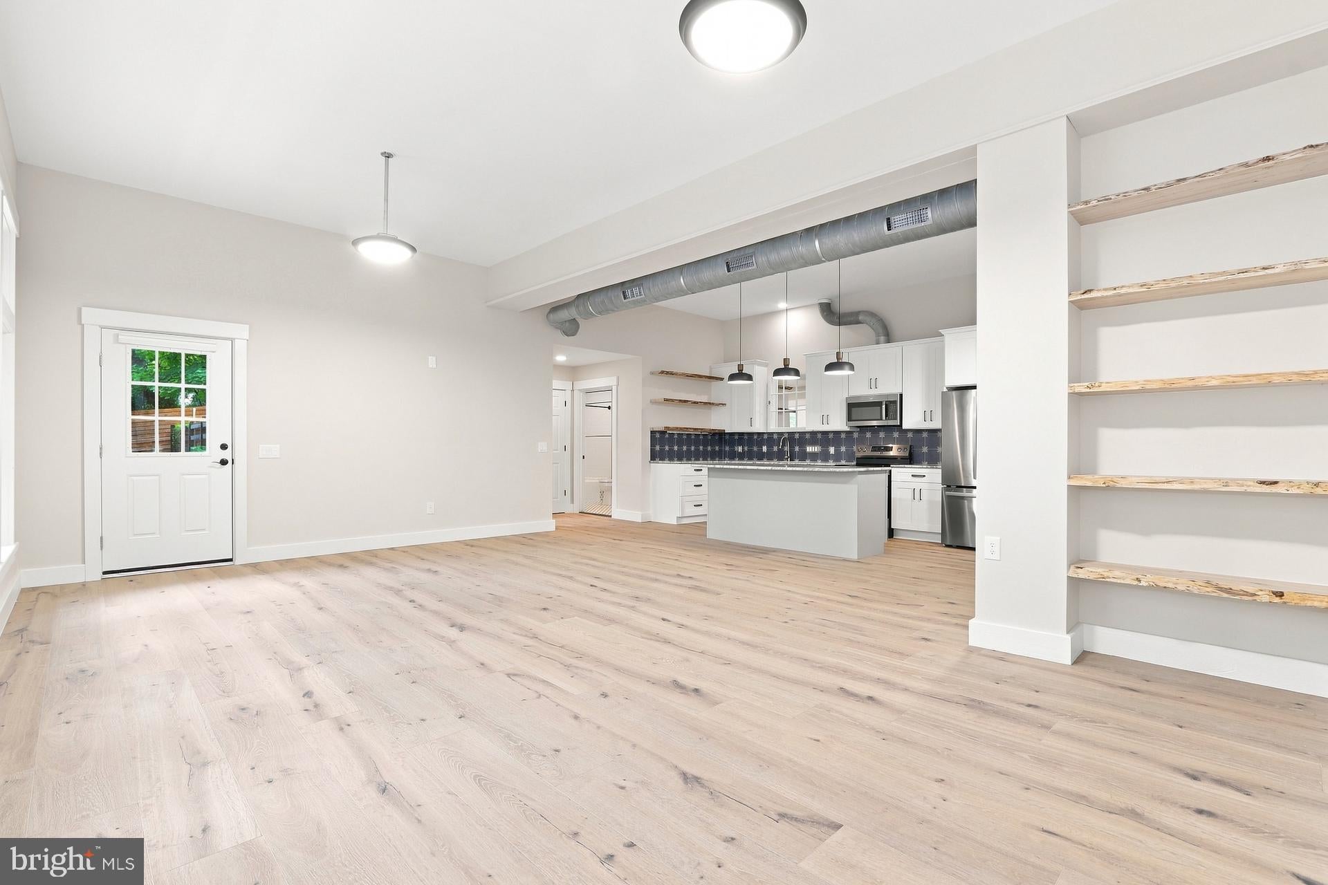 5565 PENNELL ROAD
