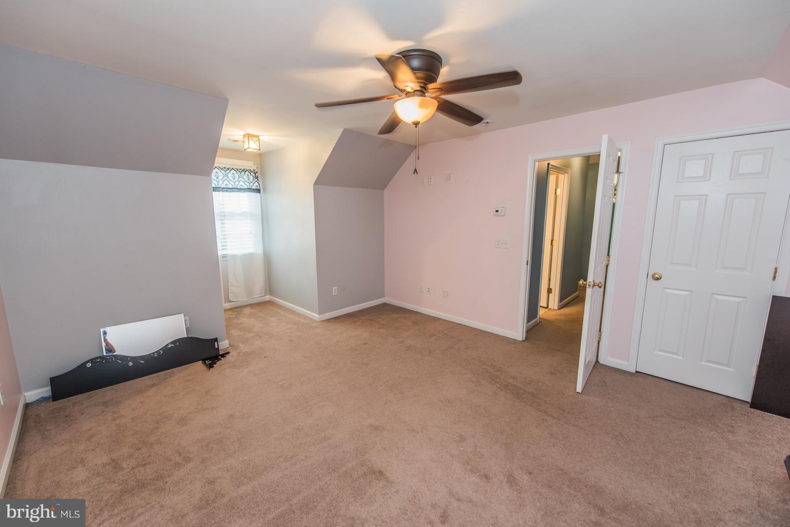 WALTON WOODS - Residential