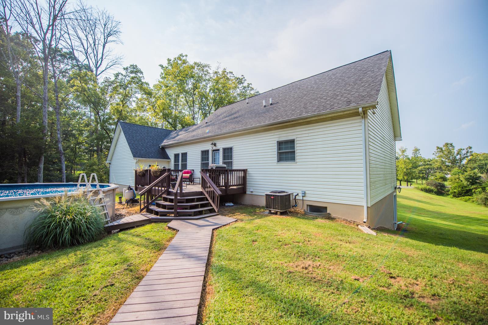 WALTON WOODS - Residential