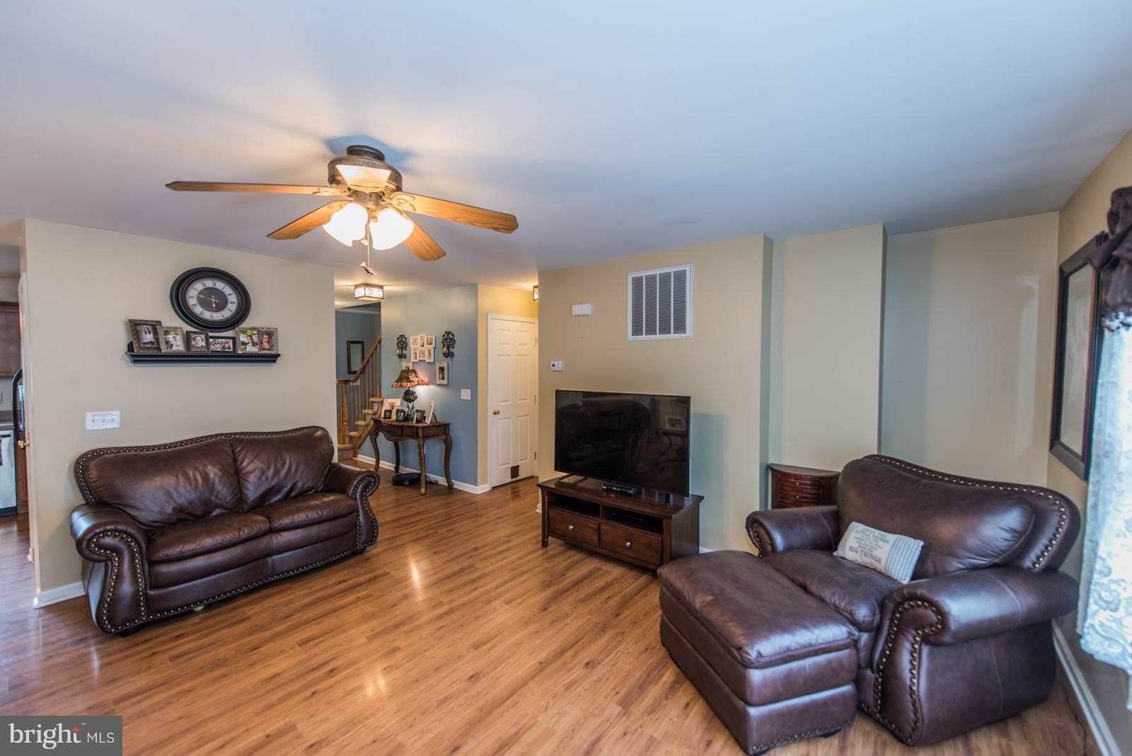 WALTON WOODS - Residential