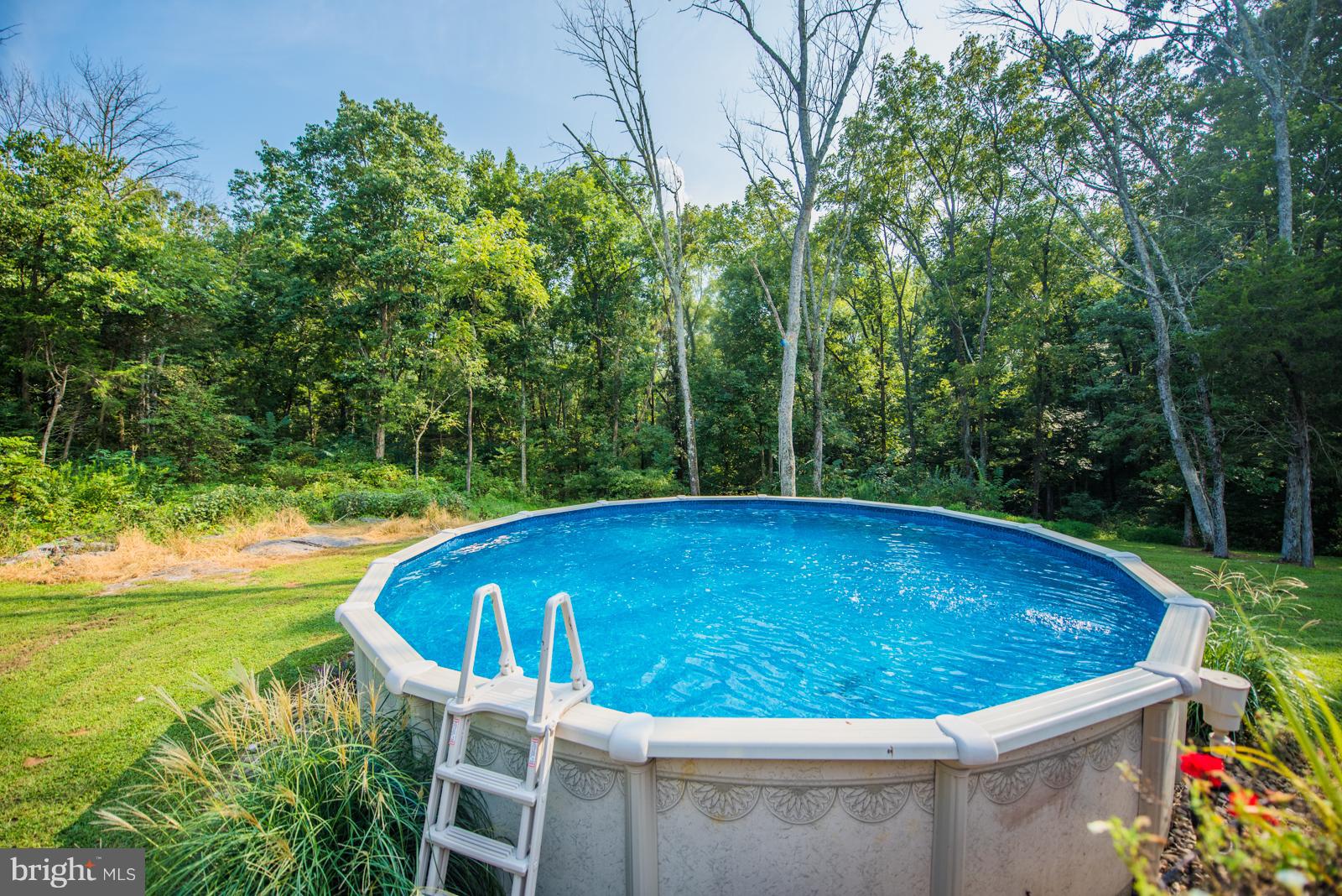 WALTON WOODS - Residential