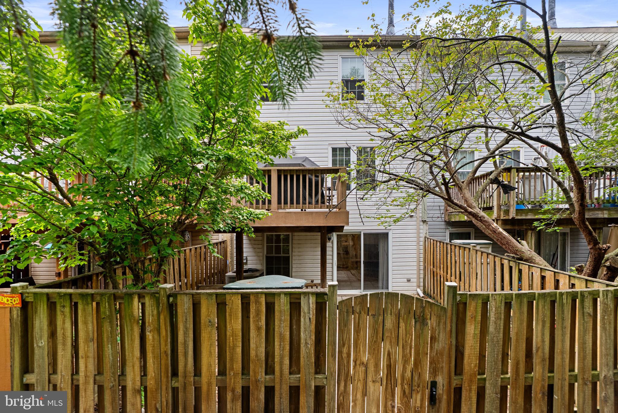 SOCIETY CIRCLE - Residential