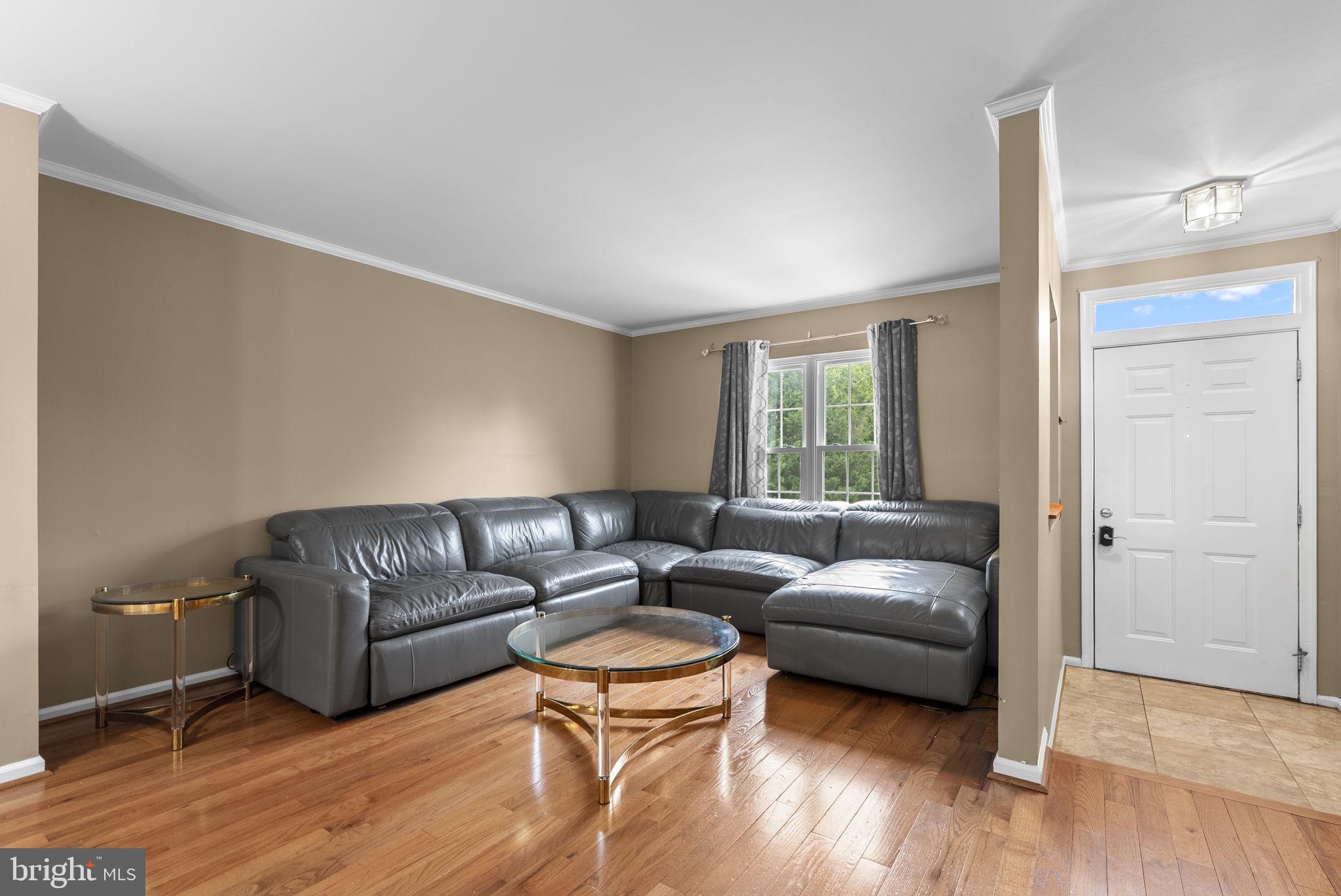 SOCIETY CIRCLE - Residential