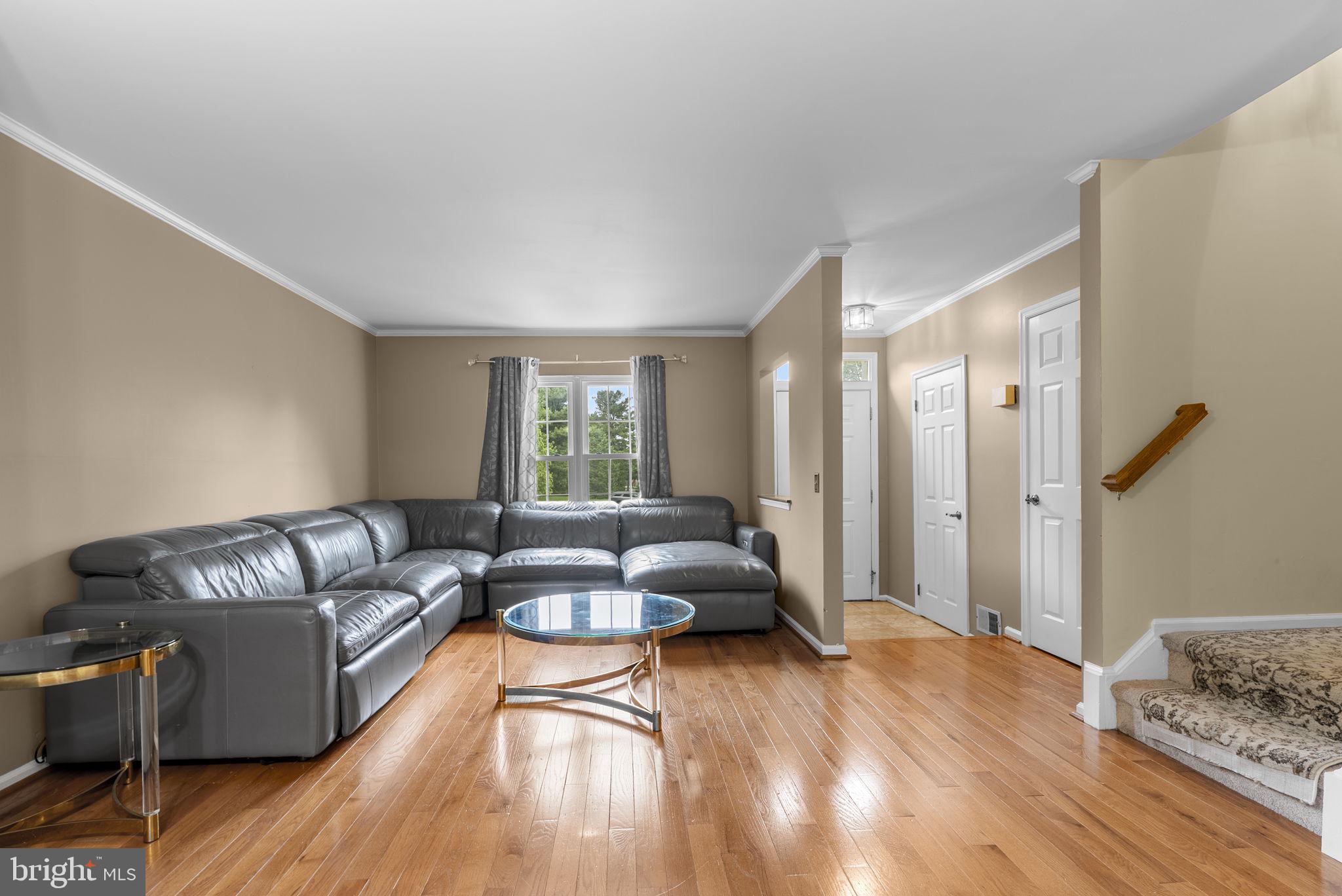SOCIETY CIRCLE - Residential