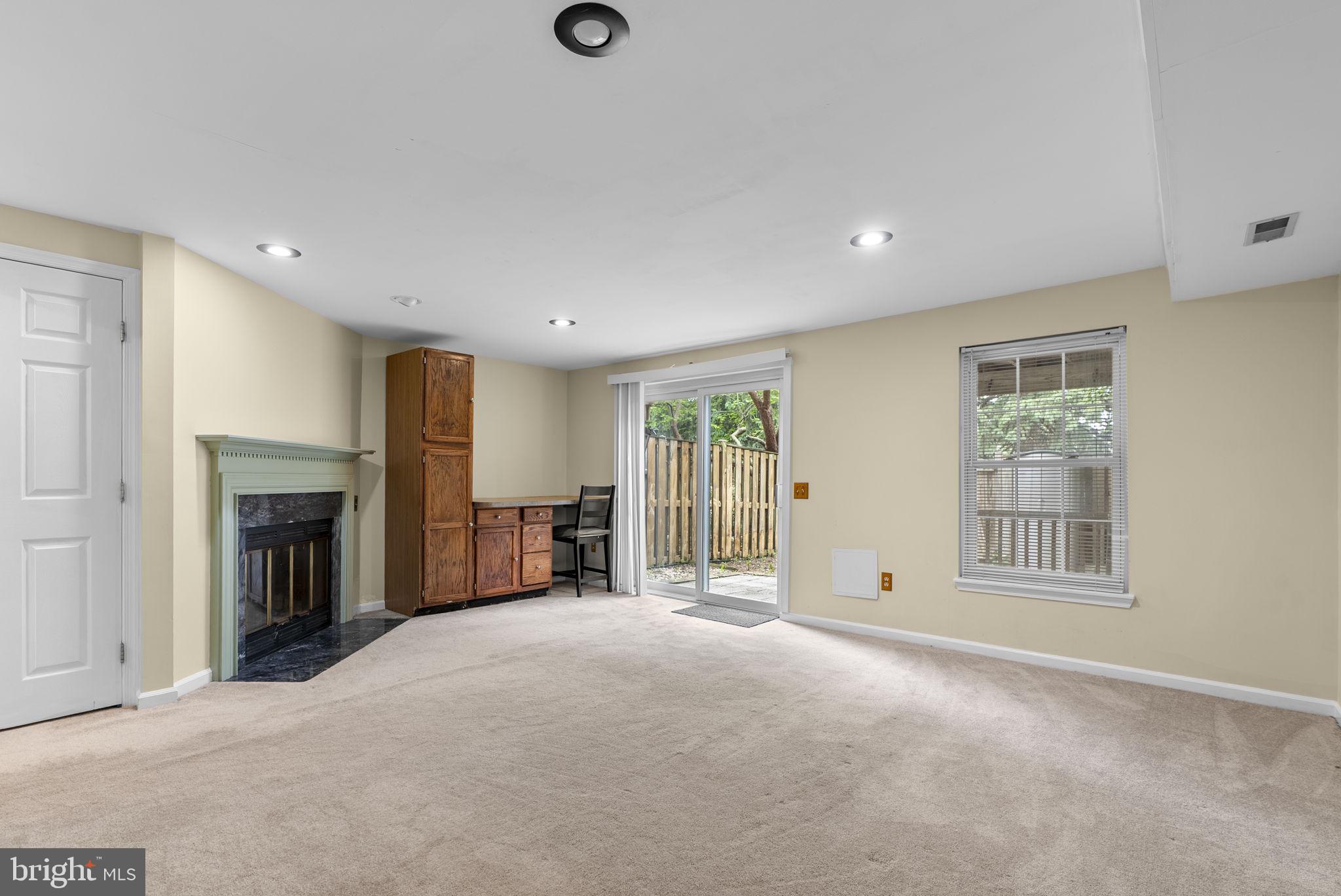 SOCIETY CIRCLE - Residential