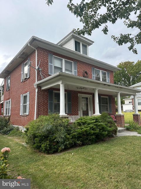 26 BUCKS STREET WERNERSVILLE PA 19565