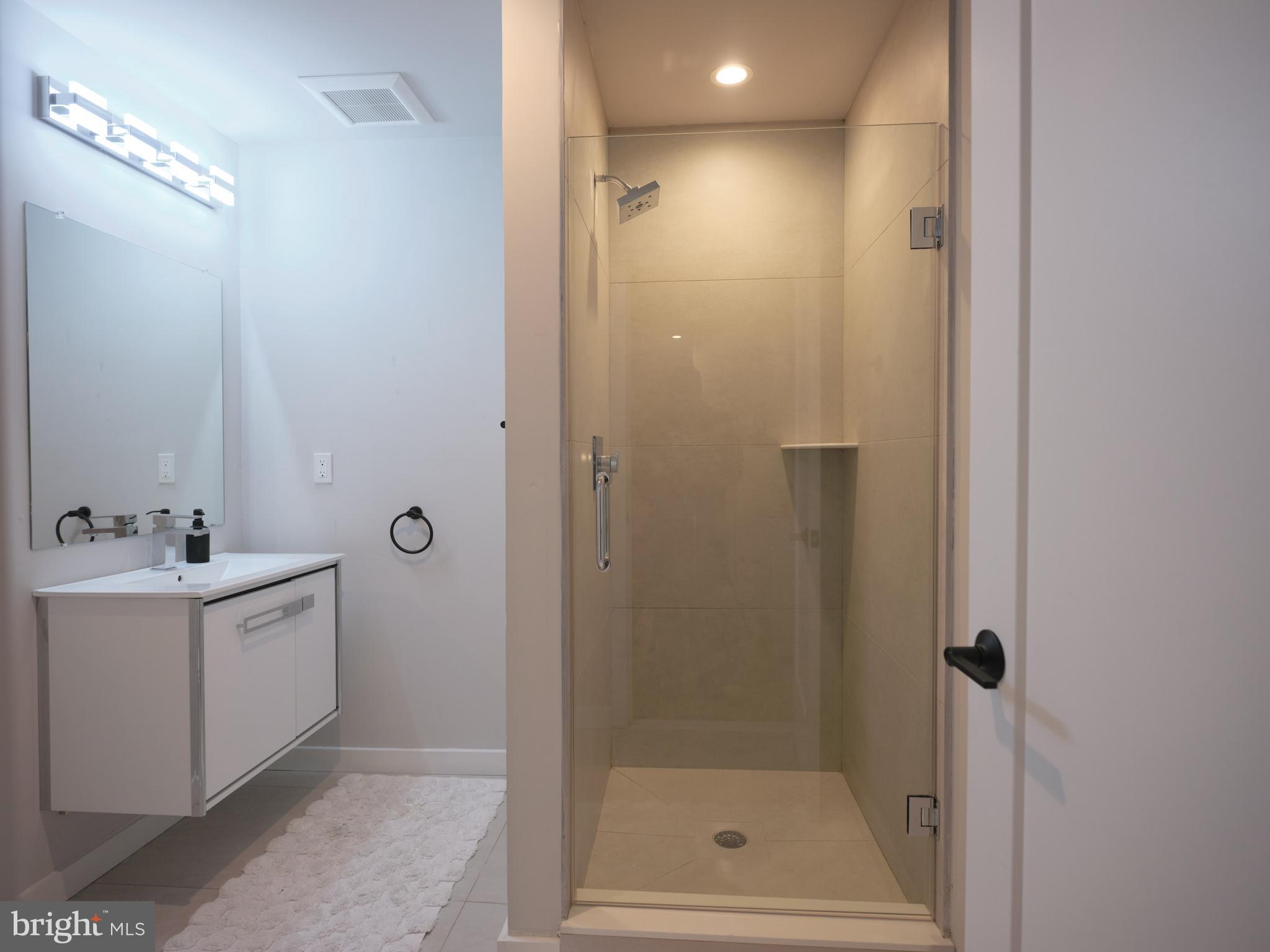 PHILADELPHIA - Residential Lease